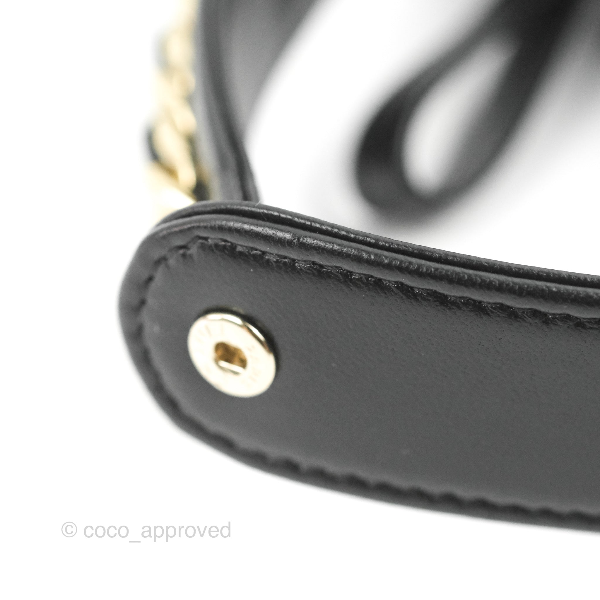 Chanel Black Chain Around Hobo Tote Bag Medium – Boutique Patina