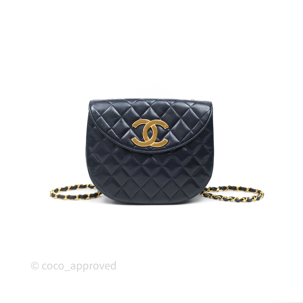 Chanel Vintage Flap Bag Quilted Navy Lambskin Gold Hardware
