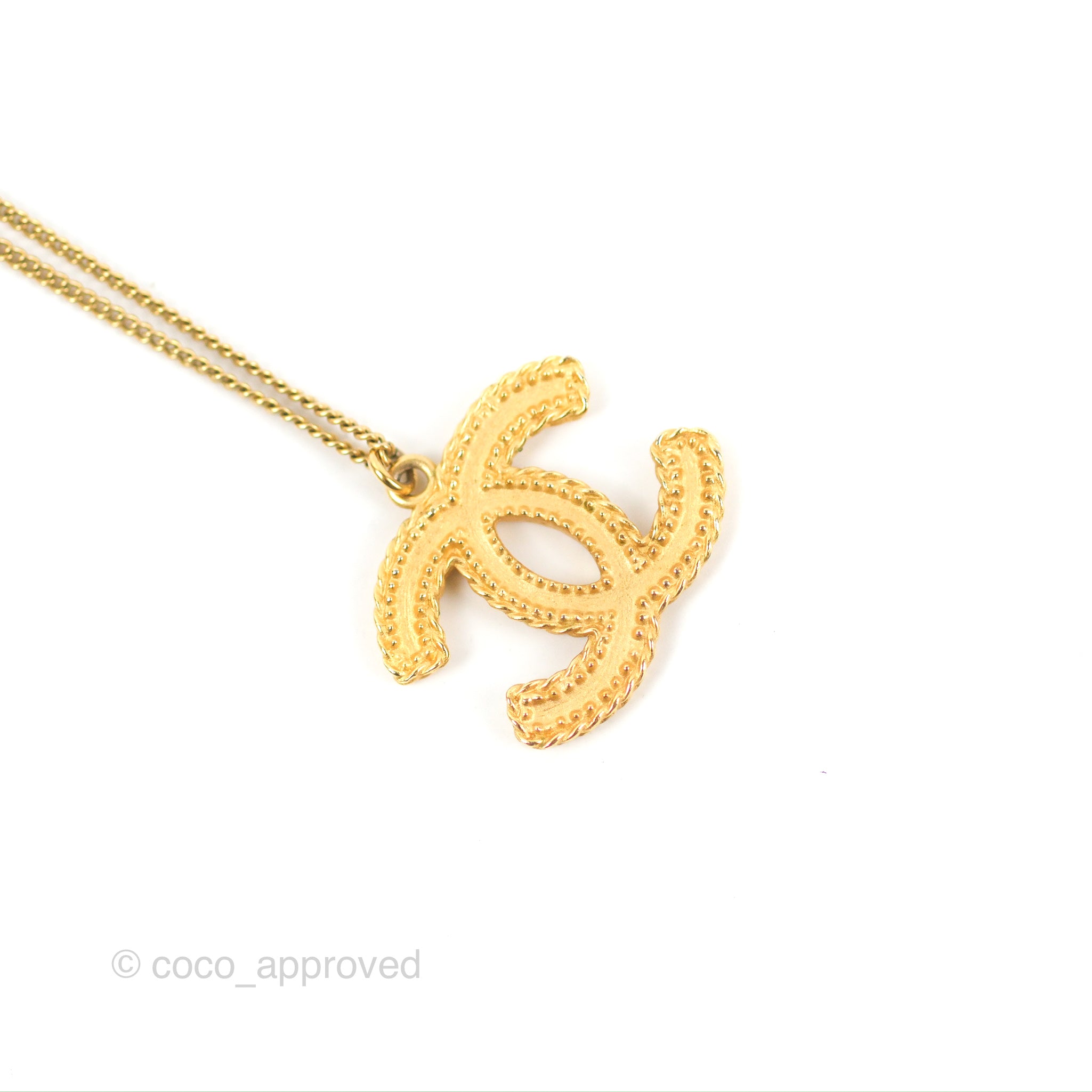chanel necklace cc logo gold