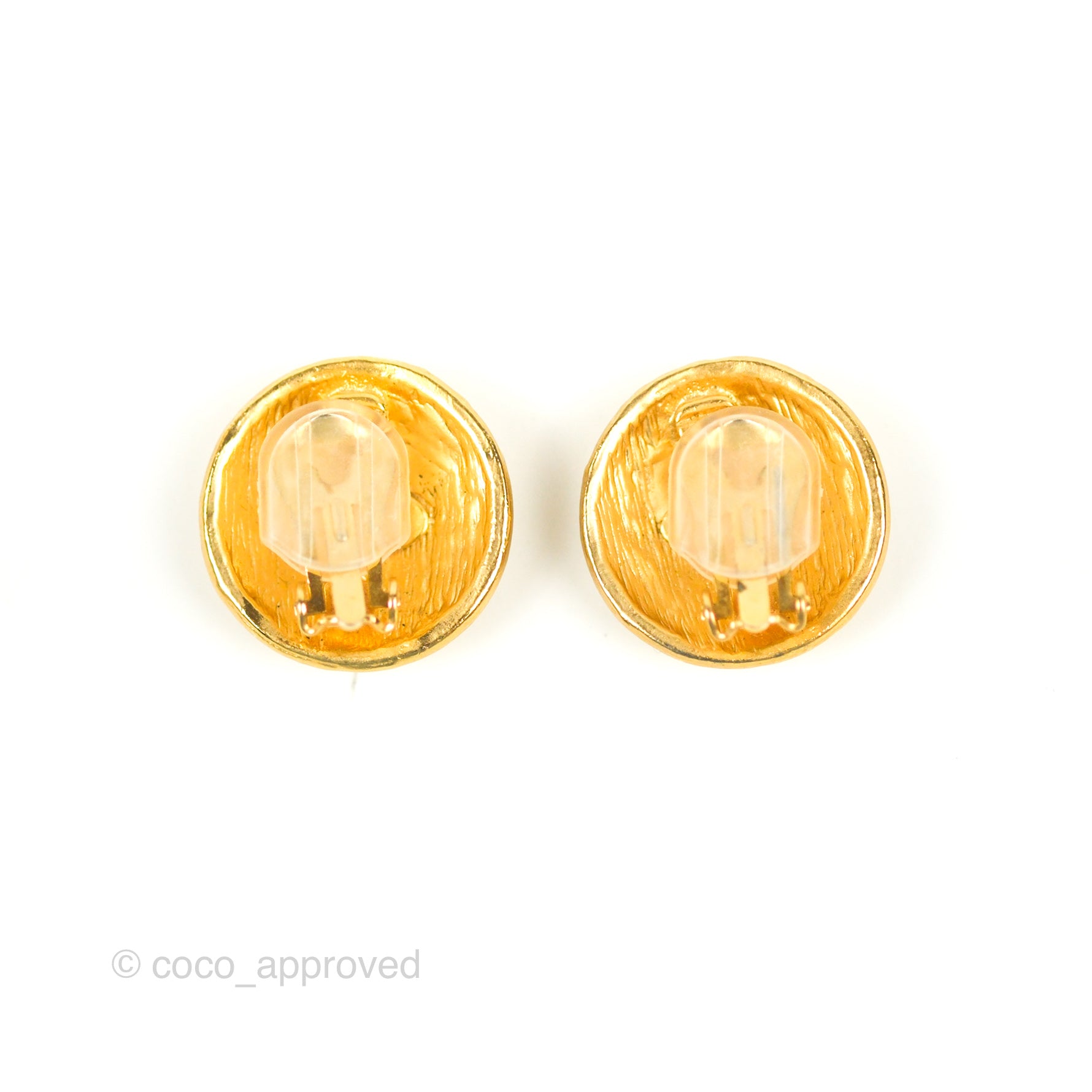 Chanel Vintage CC Round Clip On Earrings Gold Tone – Coco