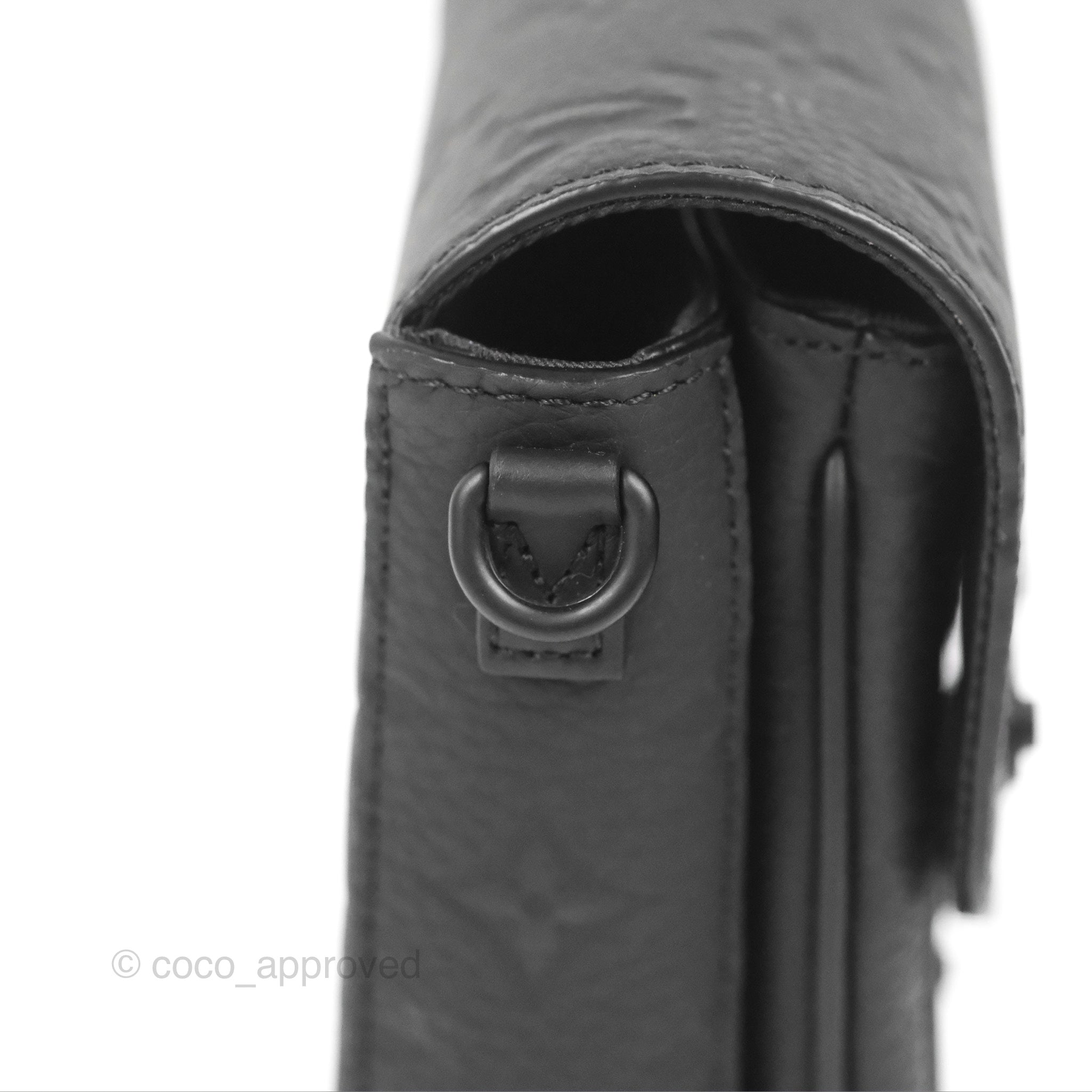 Louis Vuitton LV Unisex S-Lock Vertical Wearable Wallet Black