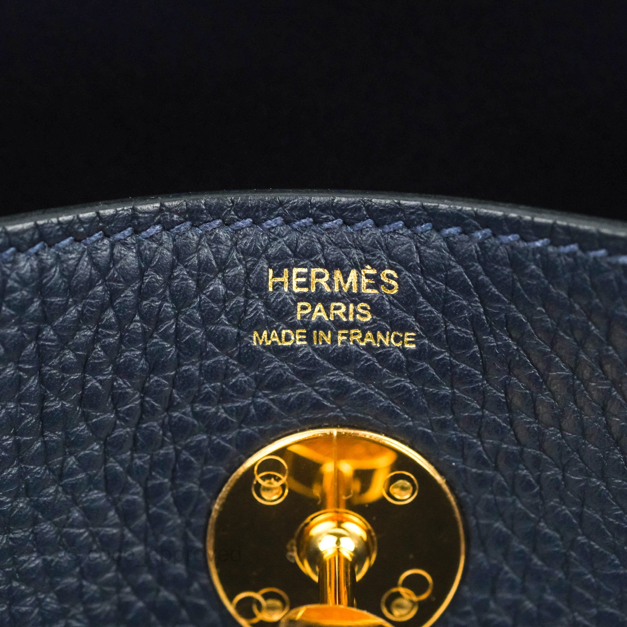 Hermes Lindy 26 Bag Blue Nuit Clemence Gold Hardware at 1stDibs