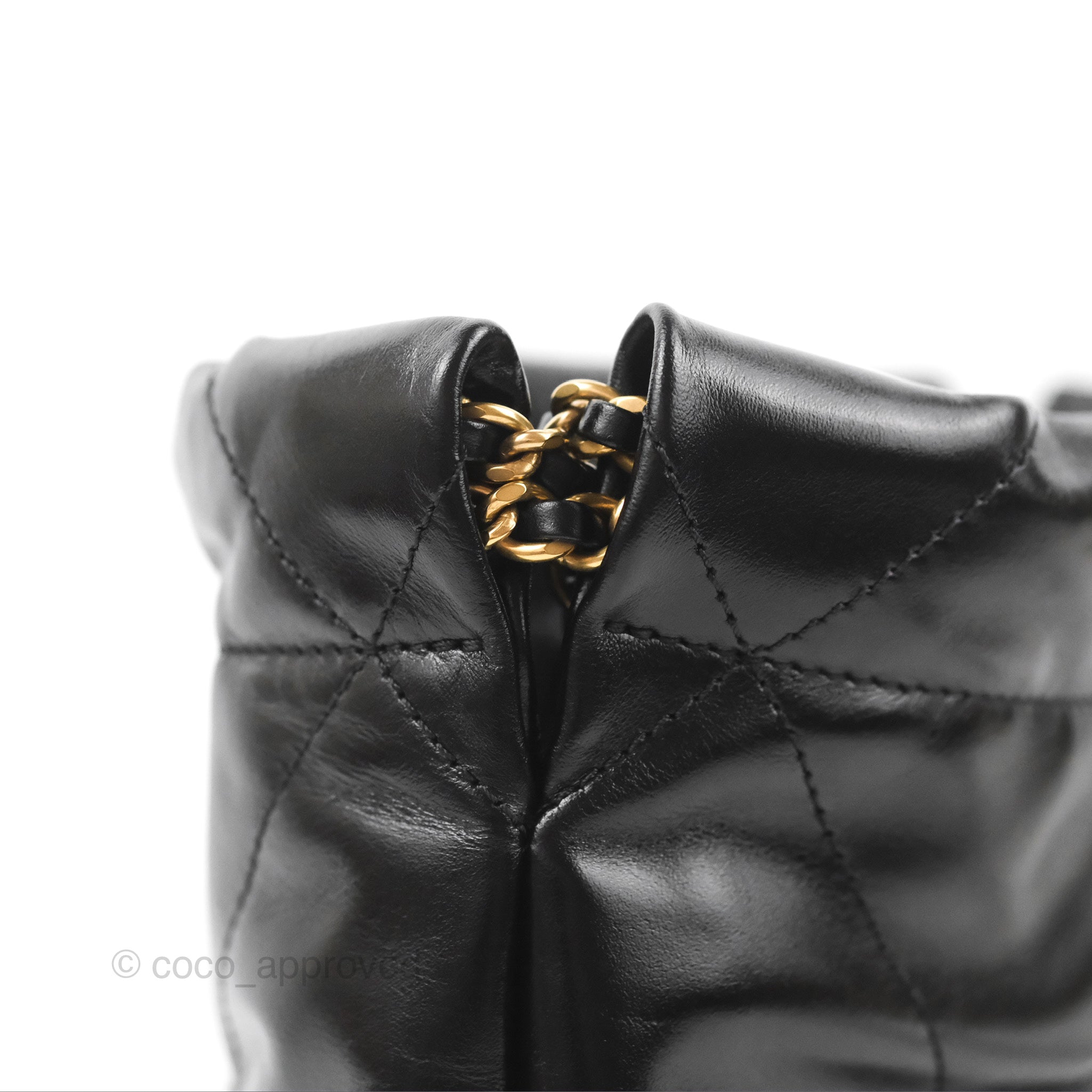 Replica Chanel 22 Large Handbag Shiny Calfskin AS3262 Black