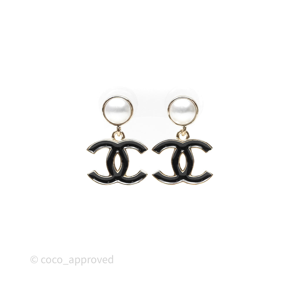 Chanel CC Pearl Drop Earrings Gold Tone 25P