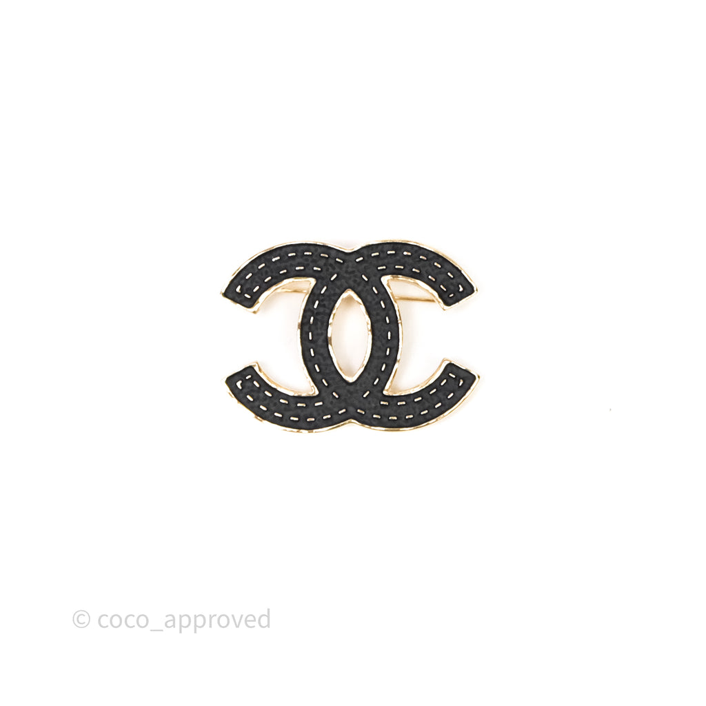 Chanel CC Logo Black Brooch Gold Tone 23S – Coco Approved Studio