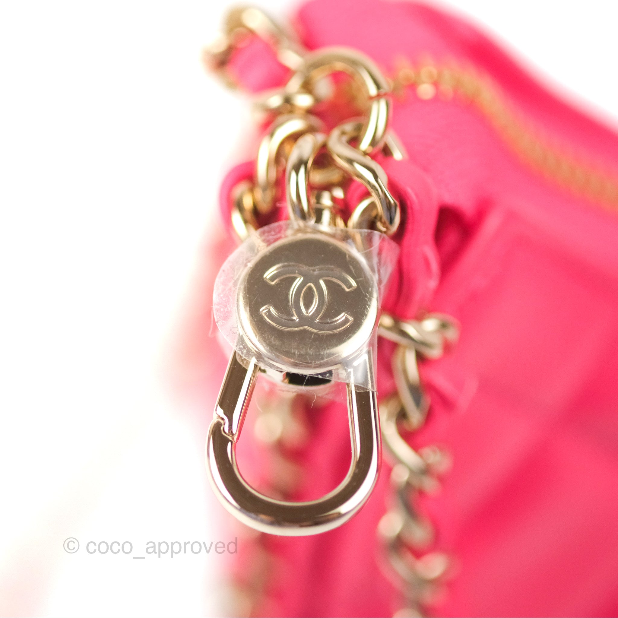 Small hobo bag, Velvet & gold metal, pink — Fashion | CHANEL