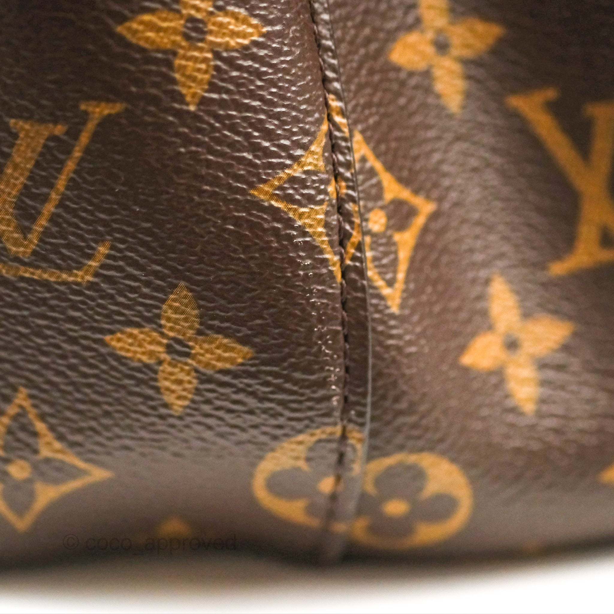 Louis Vuitton Neonoe Bucket Bag MM Monogram Canvas Red – Coco Approved  Studio