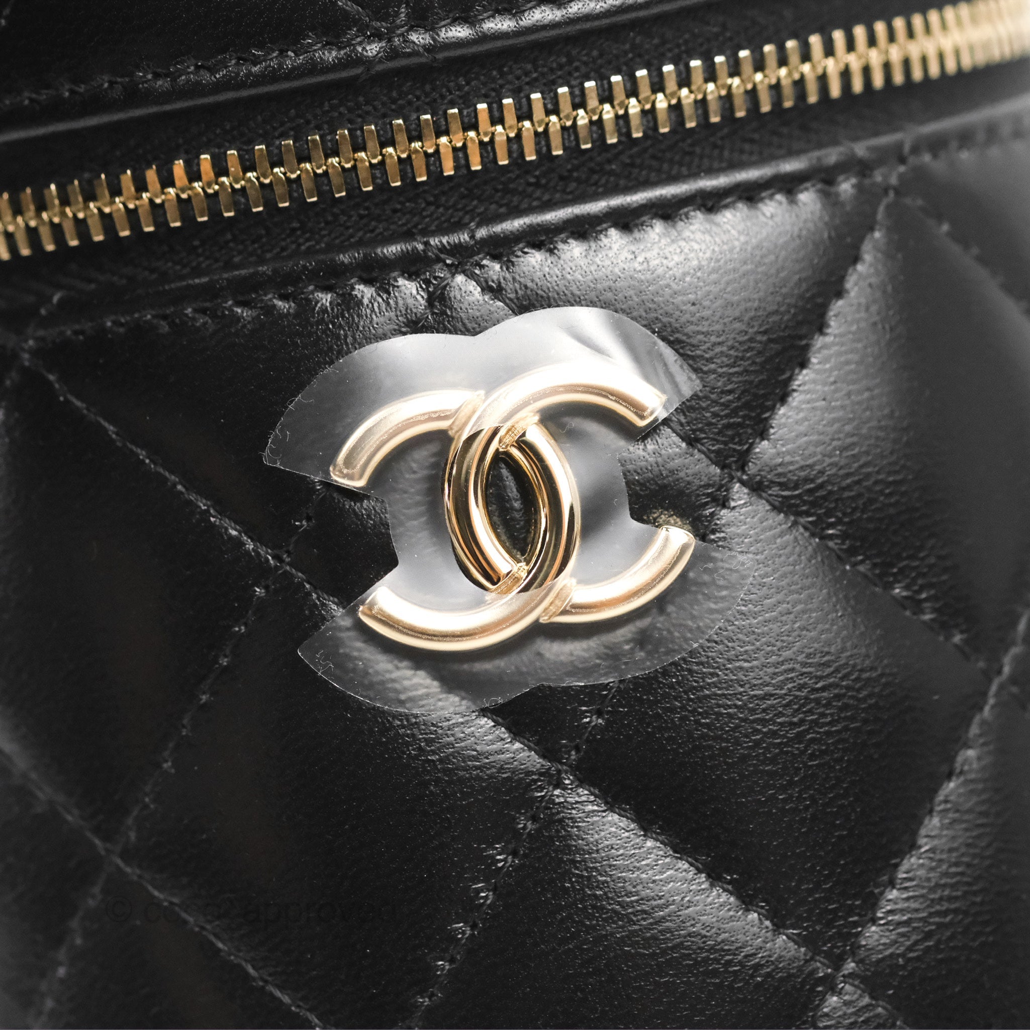 Chanel 22S Mini Vanity Top Handle Case Black Shiny Lambskin