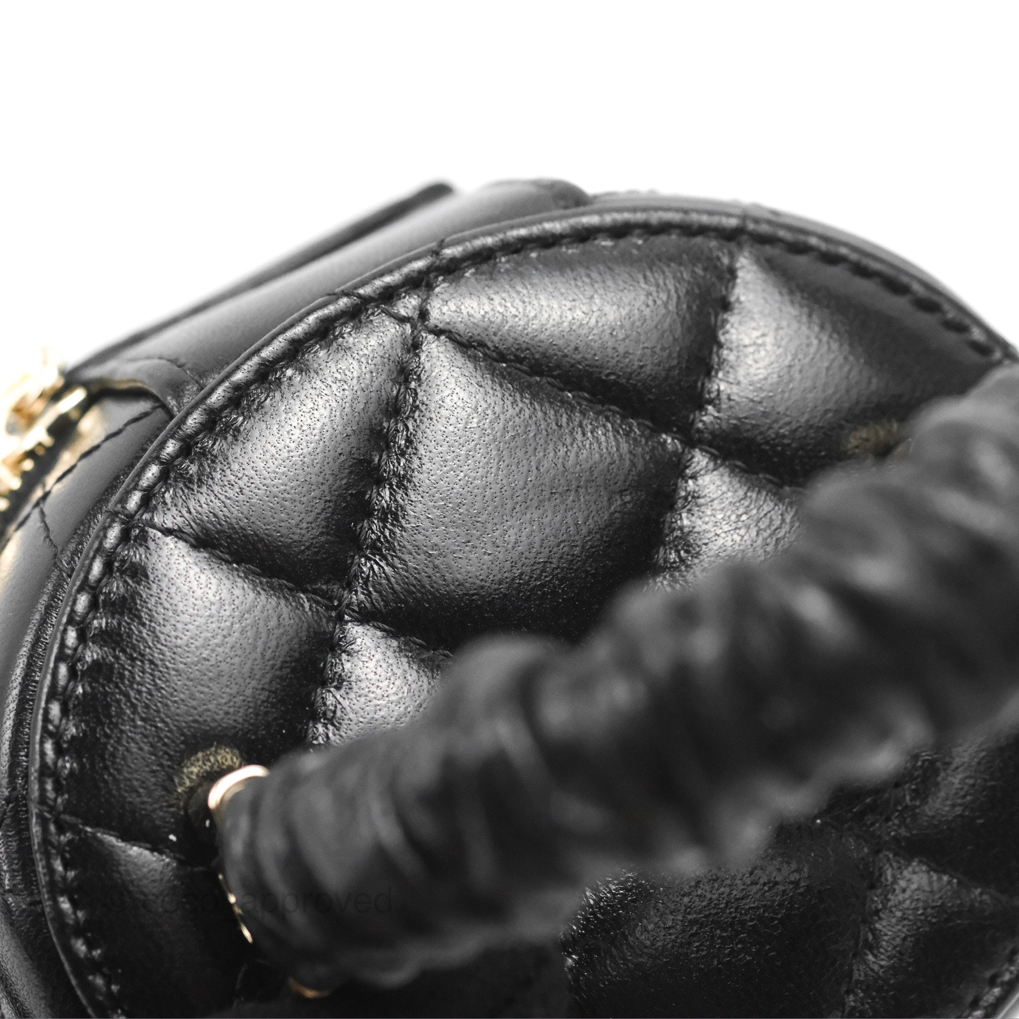 CHANEL Metallic Lambskin Quilted Round Vanity Case With Chain