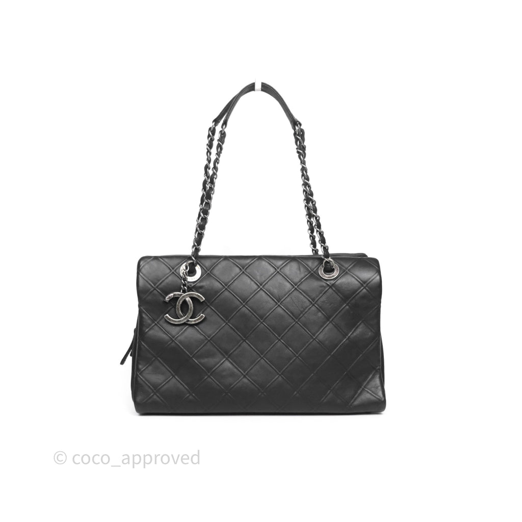 Chanel Small Chic Zip Shopping Tote Black Calfskin Ruthenium Hardware