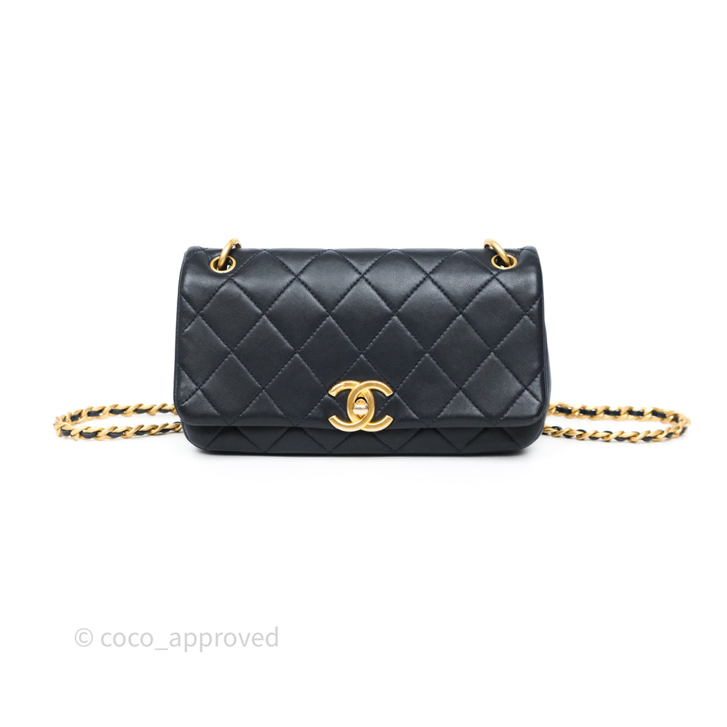 Chanel Quilted Entwined Chain Bag Navy Lambskin Aged Gold Hardware 21P