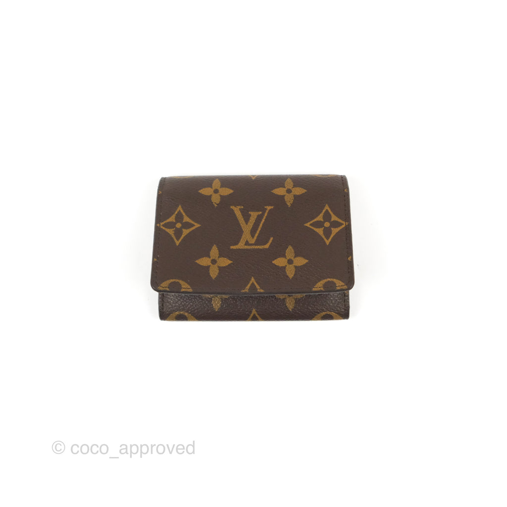 Sold at Auction: Louis Vuitton - Small Cream Frame Wallet - Vernis Patent  Leather Monogram