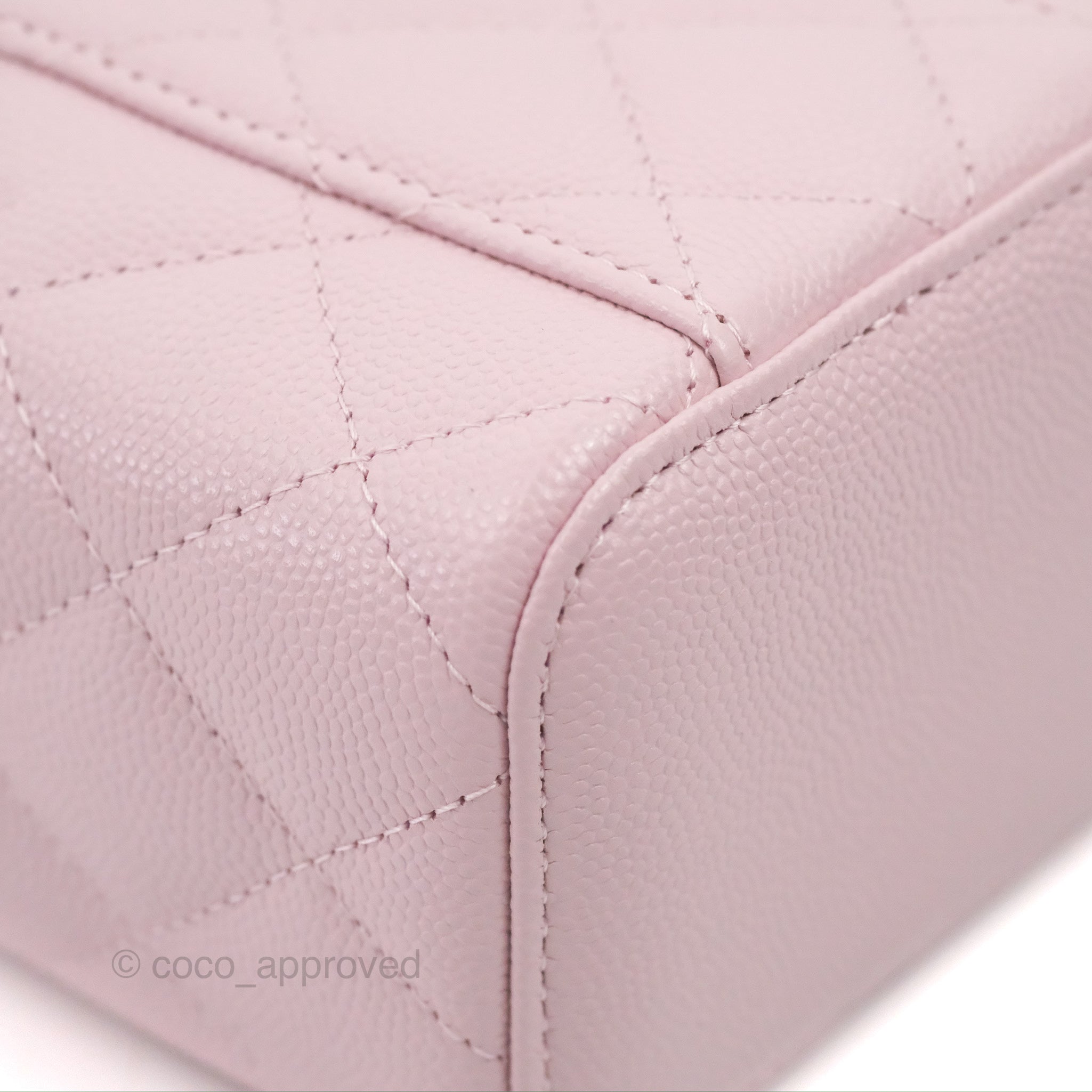 CHANEL Caviar Quilted Pochette Pink 443018