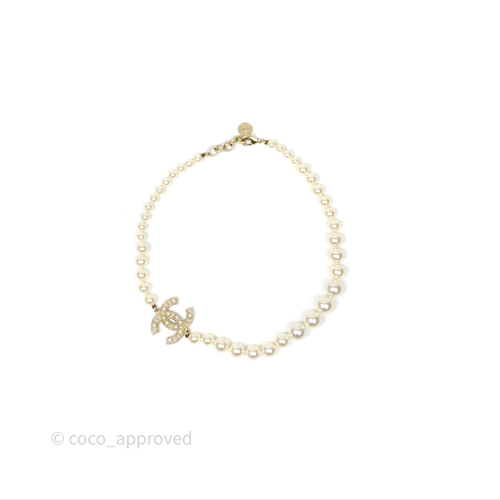 Chanel CC Pearl Necklace Gold Tone 19V