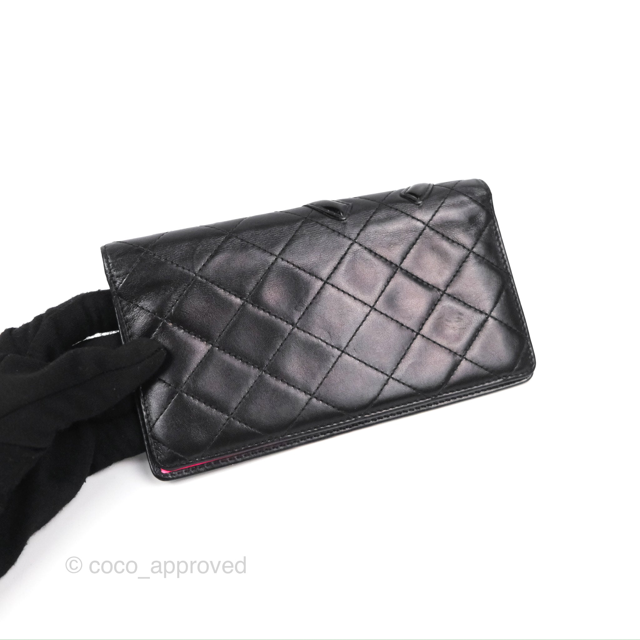 Sold at Auction: Chanel Caviar Clutch - CC Large White Leather Wallet Logo  O Case Folder Bag