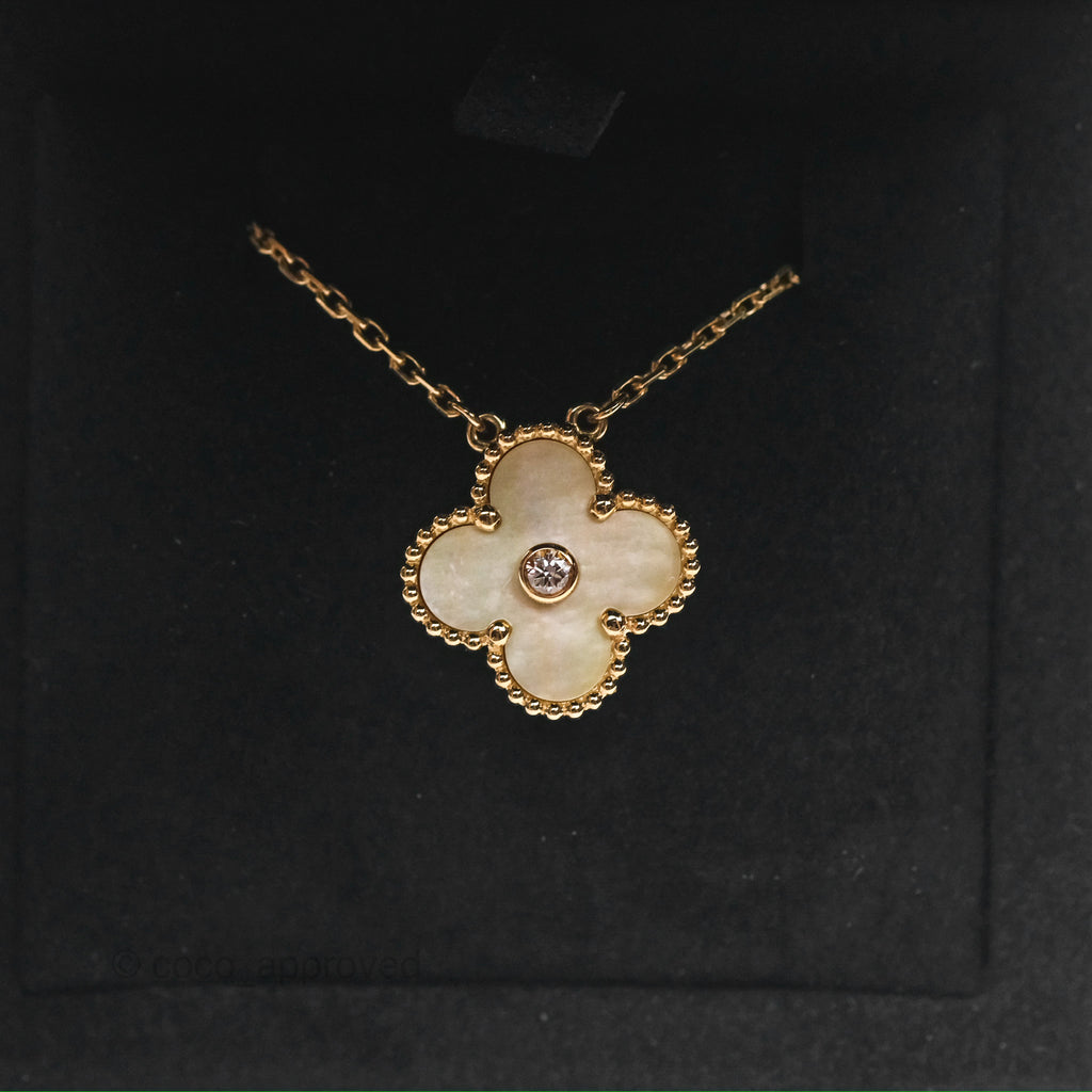 Van Cleef & Arpels Vintage Alhambra Pendant Gold Mother-of-pearl Necklace Yellow Gold