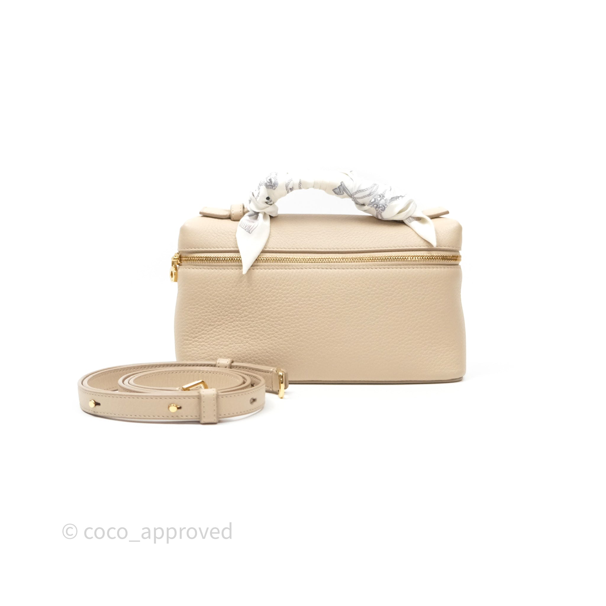 E2B7E988-F353-4A52-B5BE-