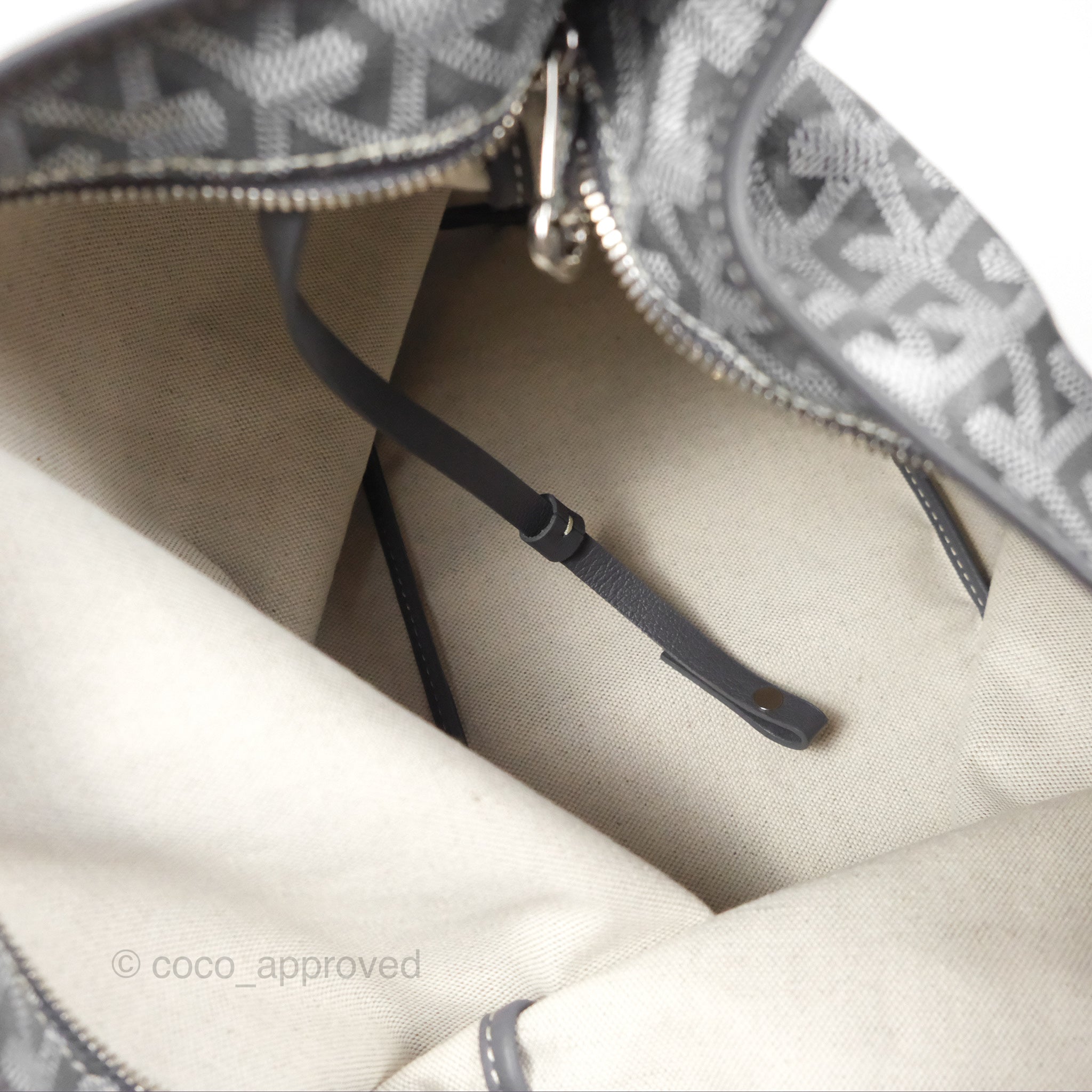 Goyard Bohème Hobo Bag Grey Goyardine Canvas – Coco Approved