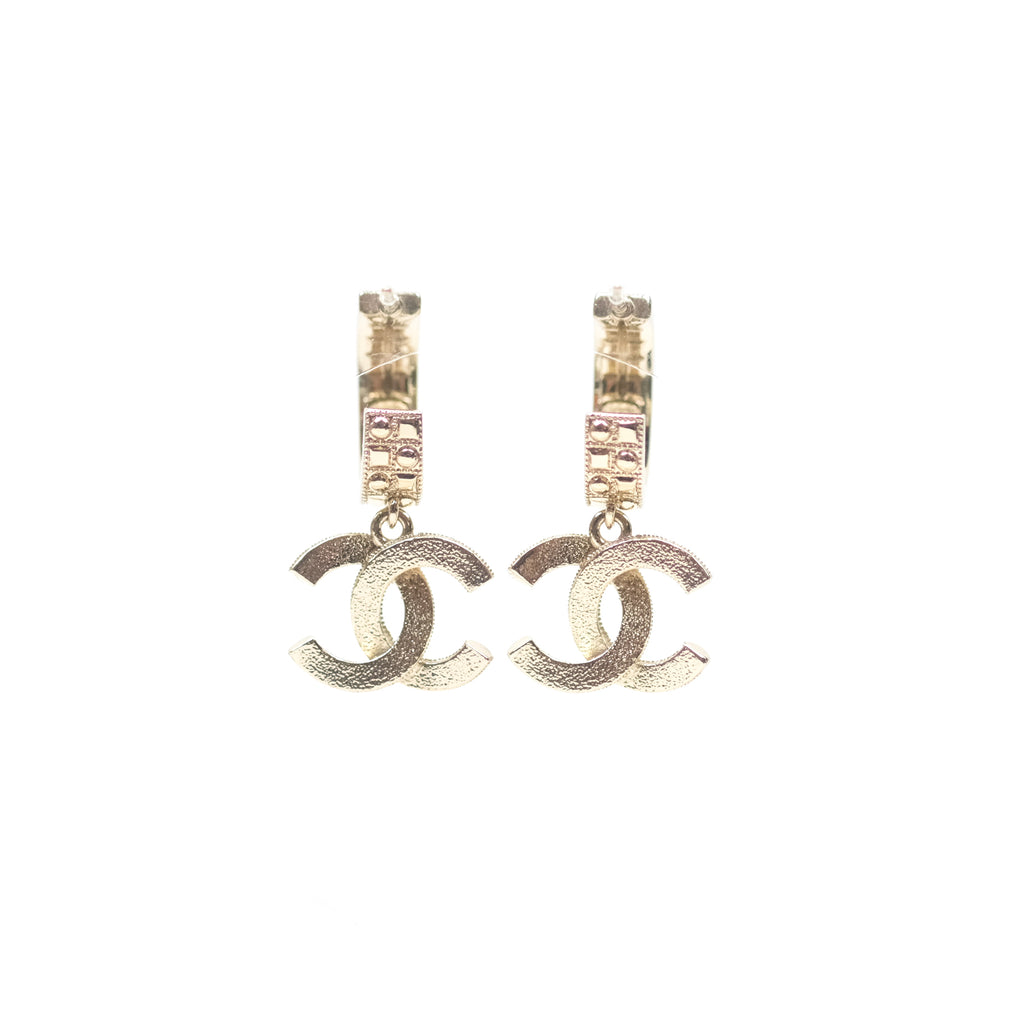 Chanel Crystal Pearl CC Hoop Earrings Gold Tone 21K