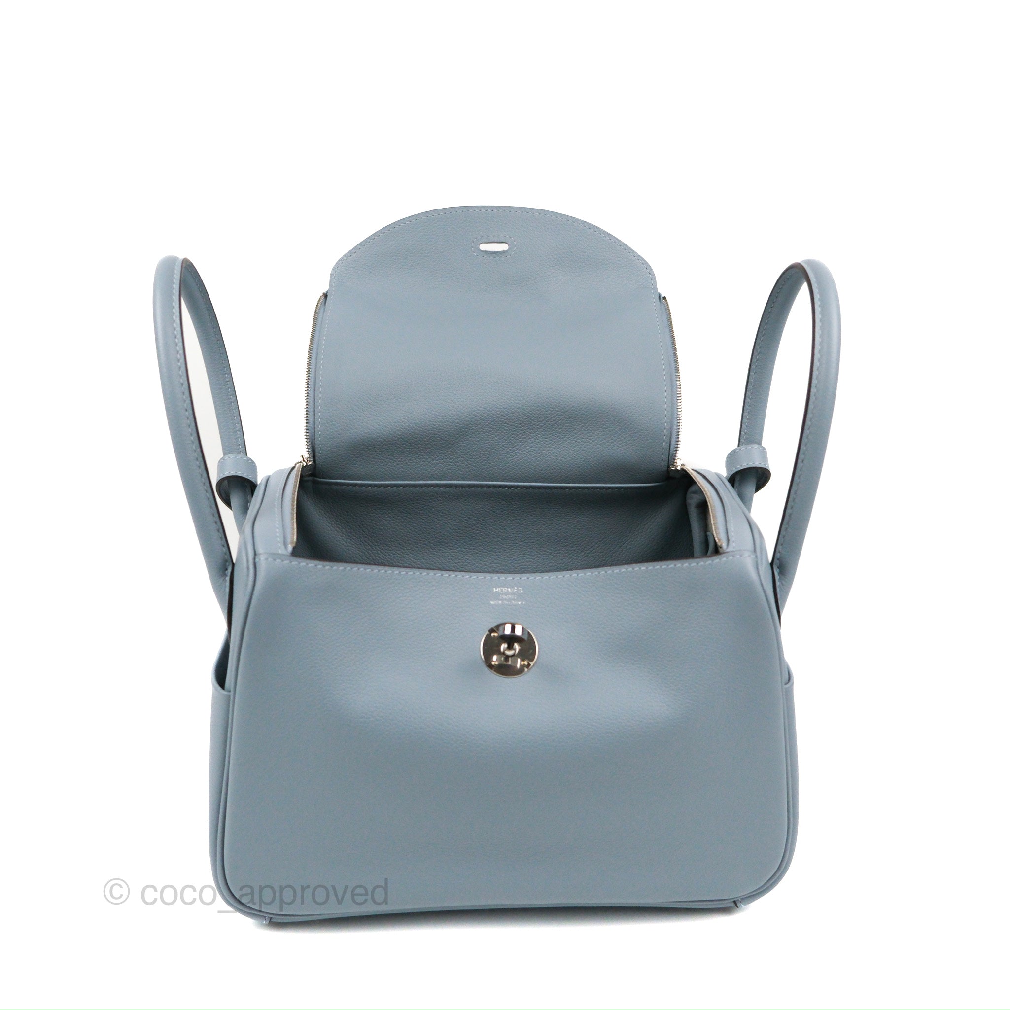 Hermès Lindy Bleu Nuit Evercolor 26 Palladium Hardware, 2022 (Like New), Blue Womens Handbag