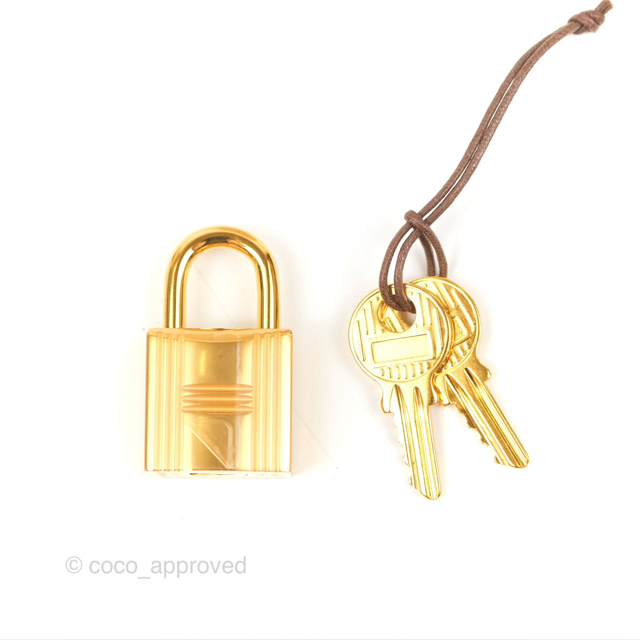 SOLD PENDING Picotin Lock 18 Craie Taurillon Clemence Gold Hardware  ———————————————————————⁣⁣ Price including worldwide express s