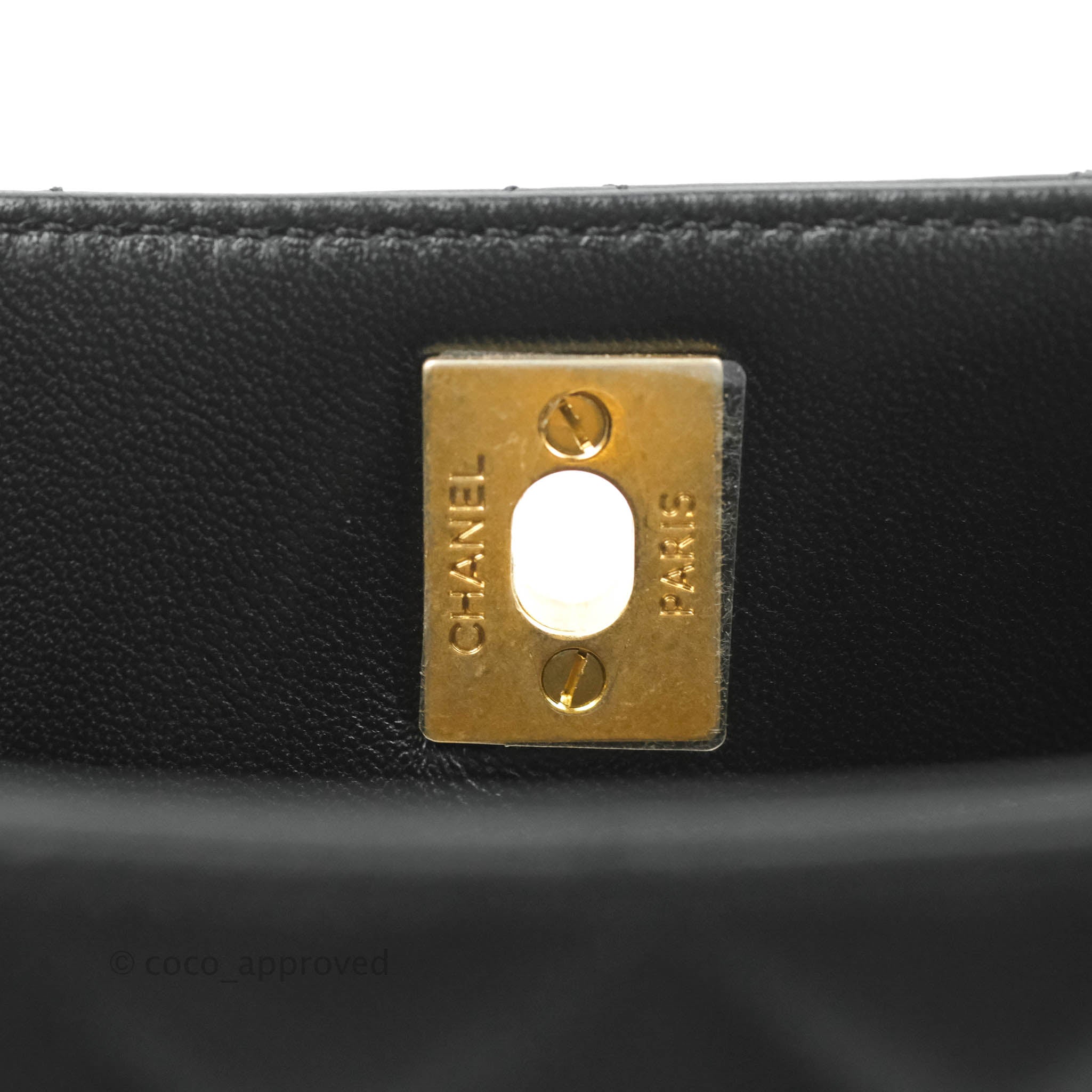 Ready Stock📣 Chanel Button Up Hobo /Premium Grade, Women's