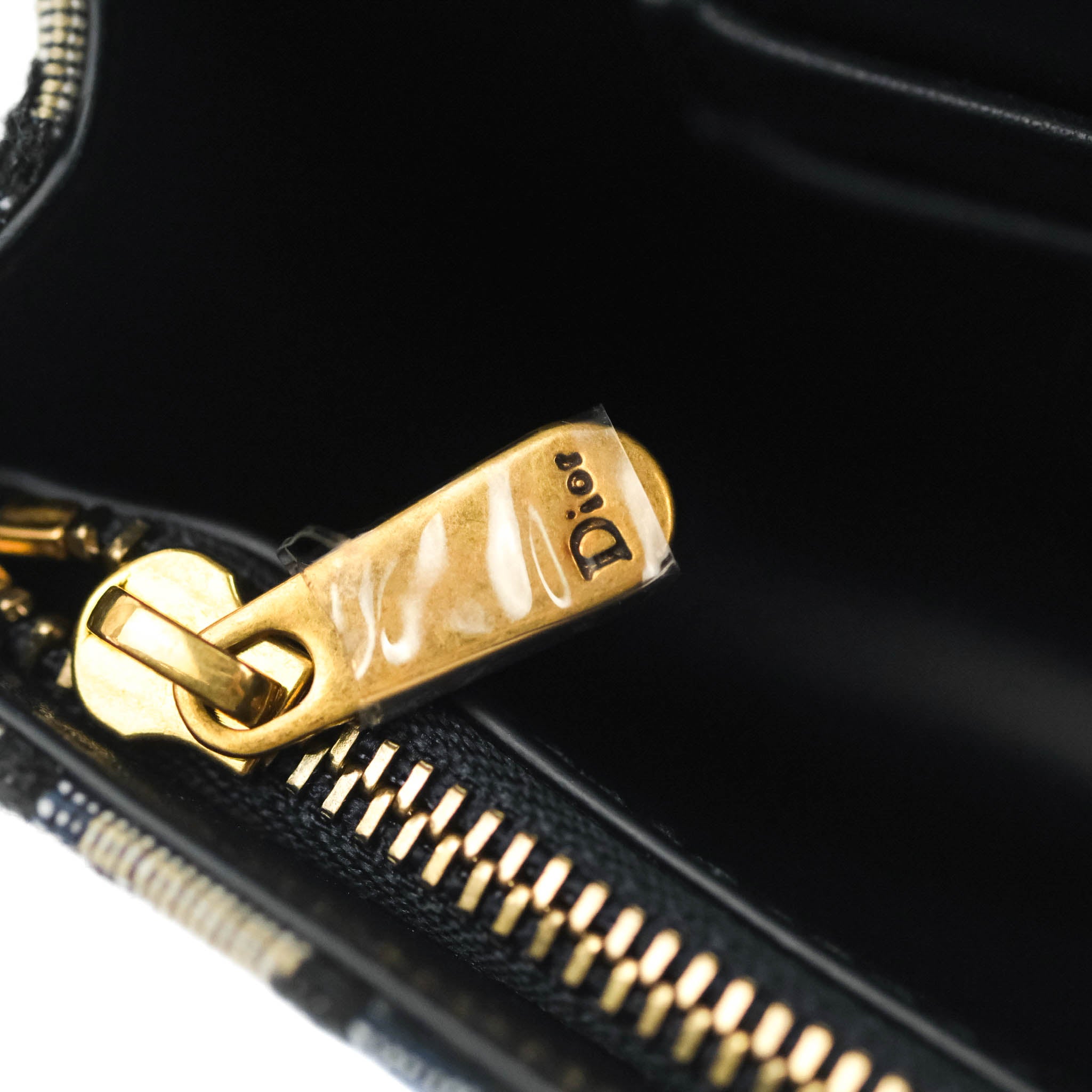 Christian Dior Blue Oblique Jacquard Saddle Belt Bag – Coco Approved Studio