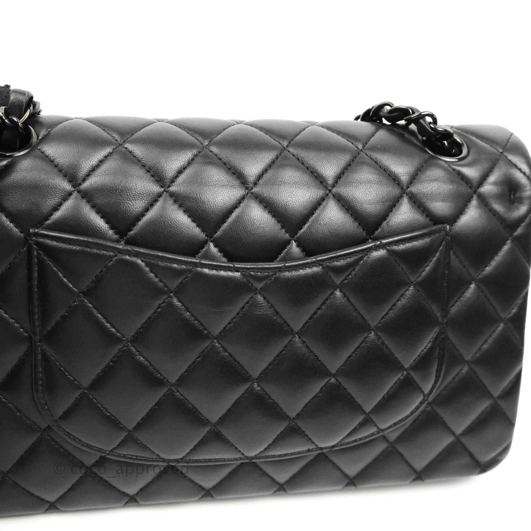 Chanel Classic Quilted M/L Medium Double Flap So Black Lambskin – Coco  Approved Studio