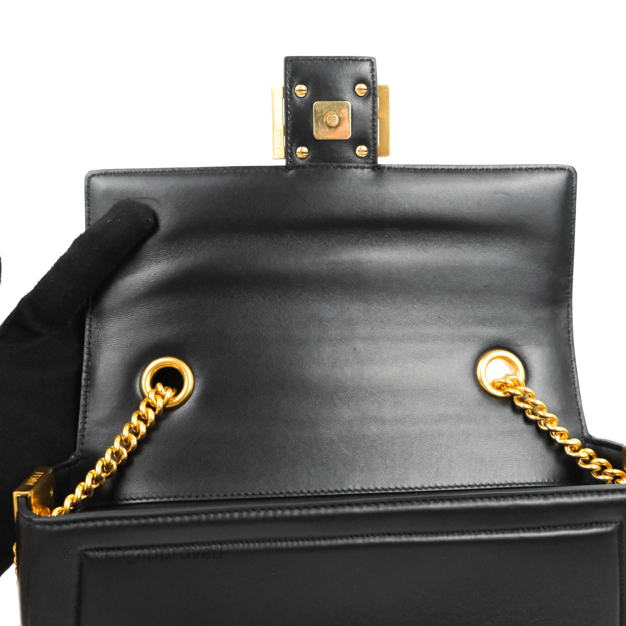 Baguette convertible leather bag Fendi Black in Leather - 36357497