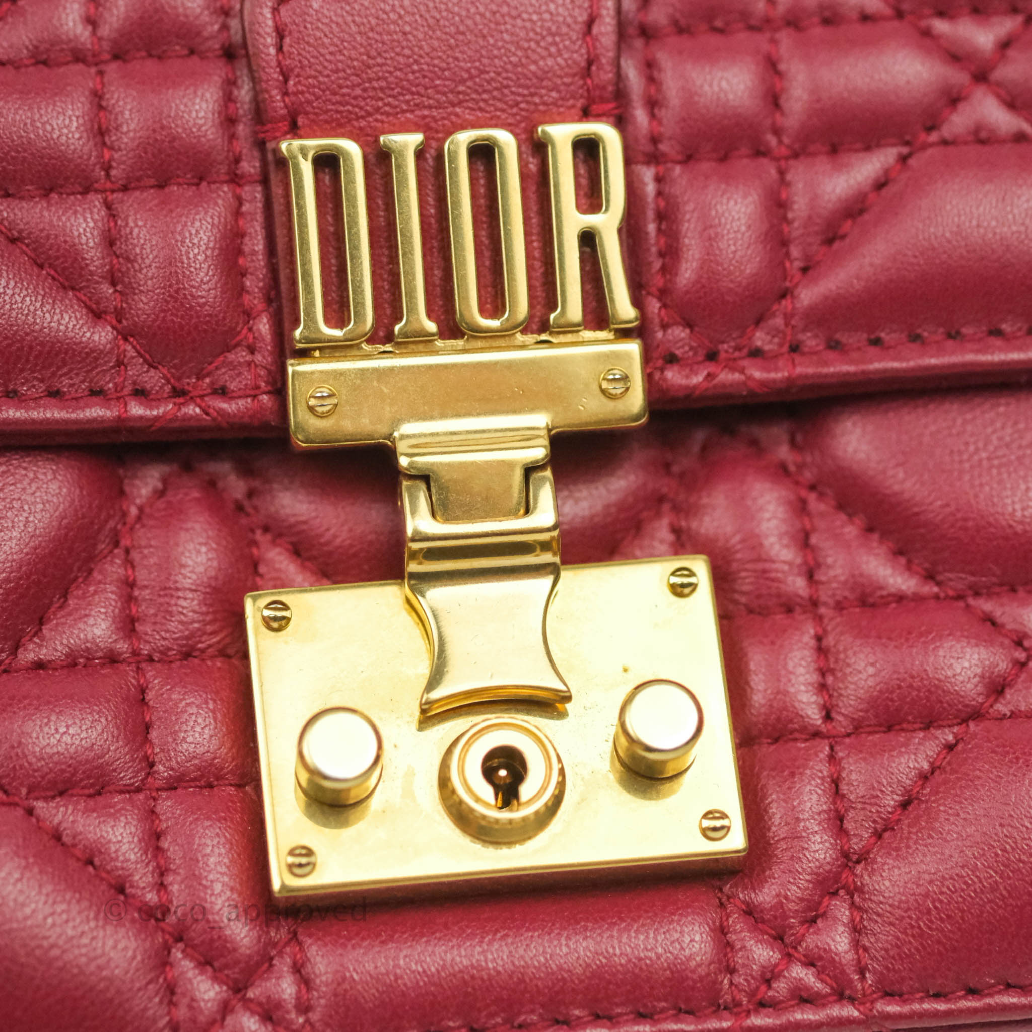 Dior addict wallet on sale chain price