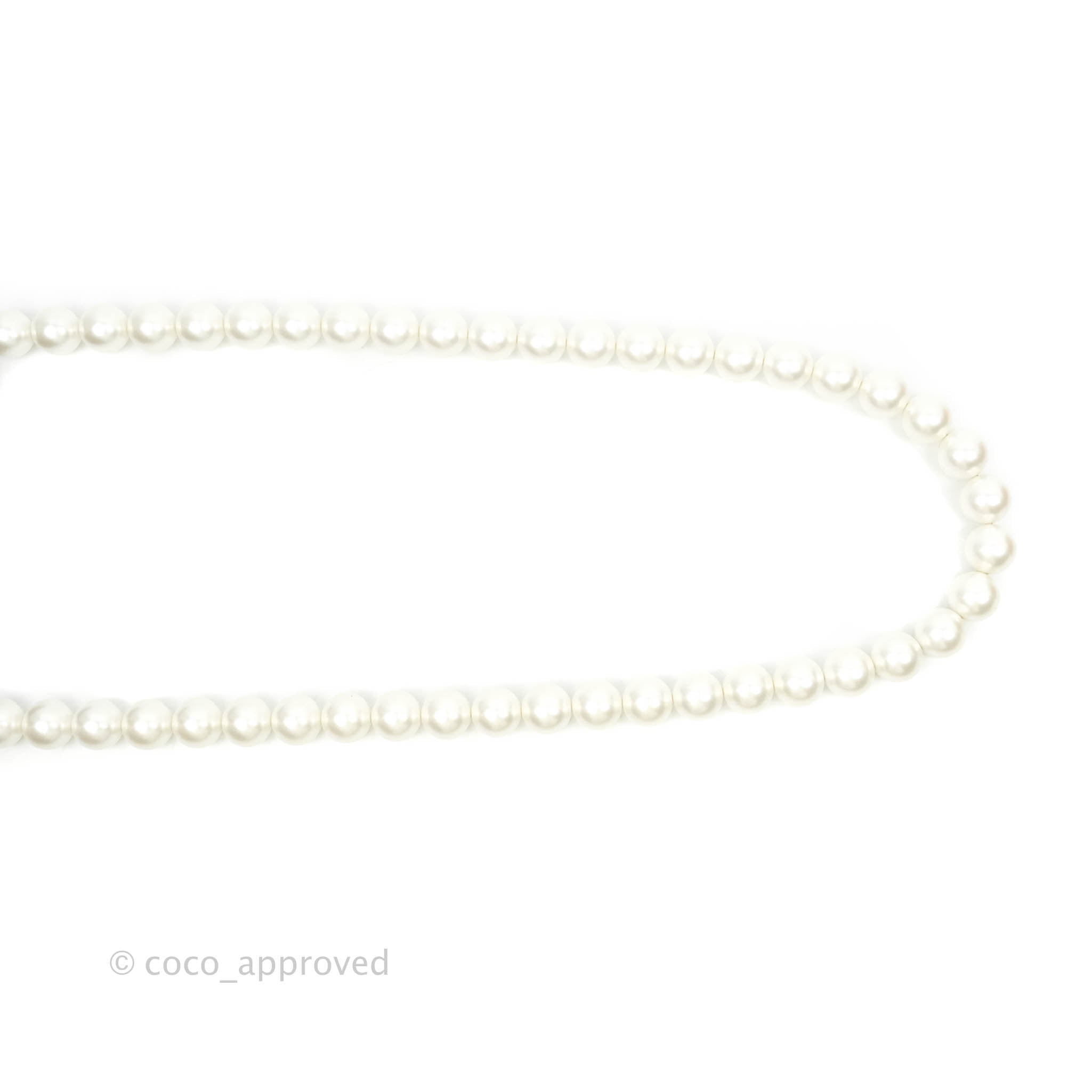 Chanel Imitation Pearls Clutch with Chain Black Shiny Calfskin