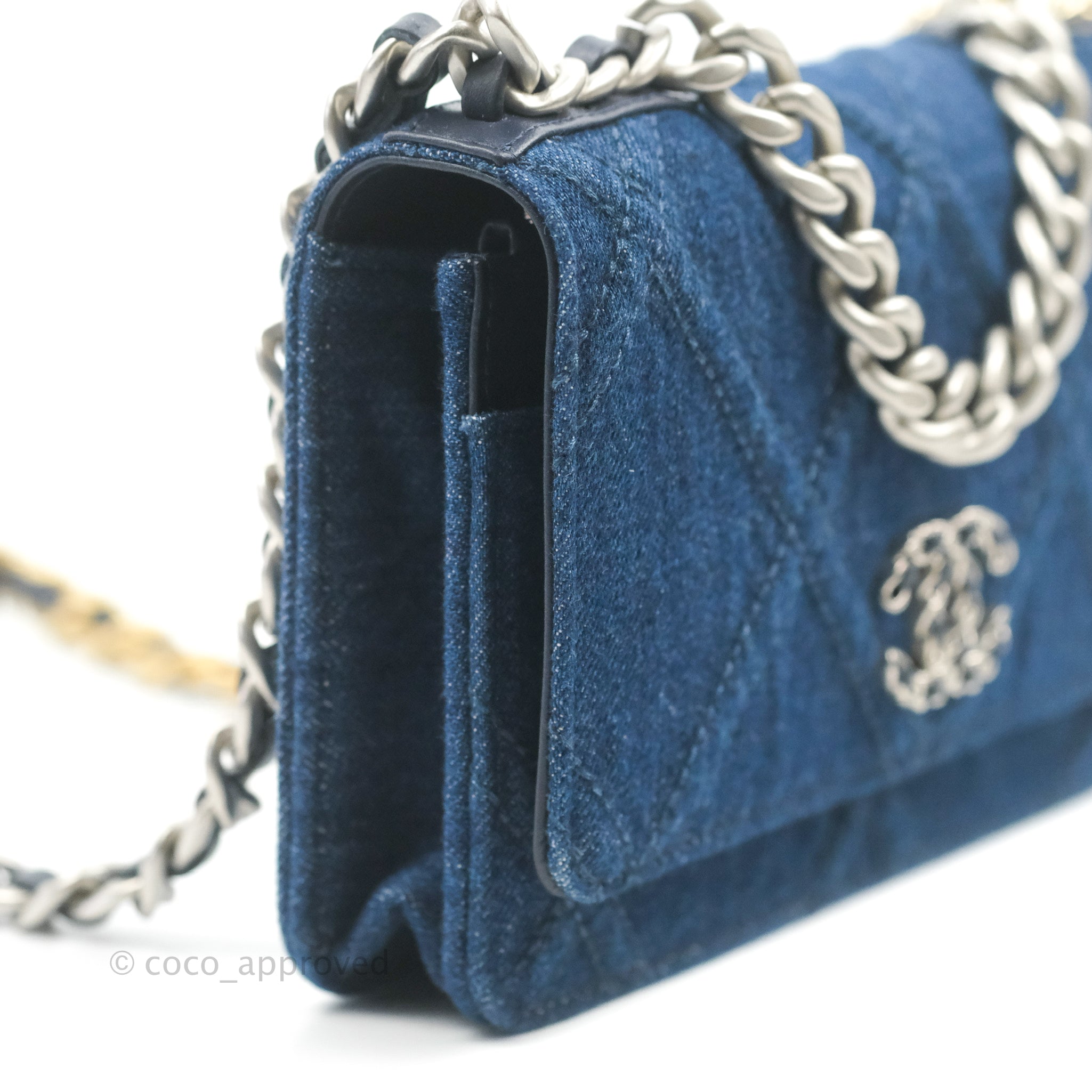 2022 LTD NWT CHANEL 19 Quilted Denim WOC Blue Wallet on Chain Flap Bag  Crossbody