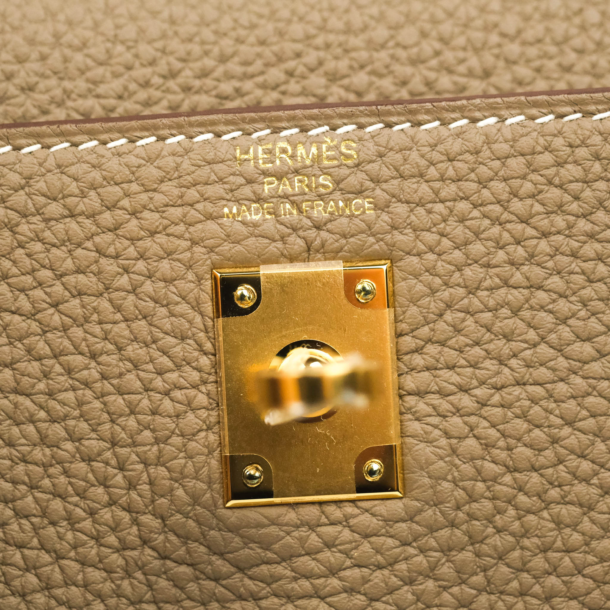 Hermes Kelly Retourne 25 Etoupe Togo Gold Hardware – Madison Avenue Couture