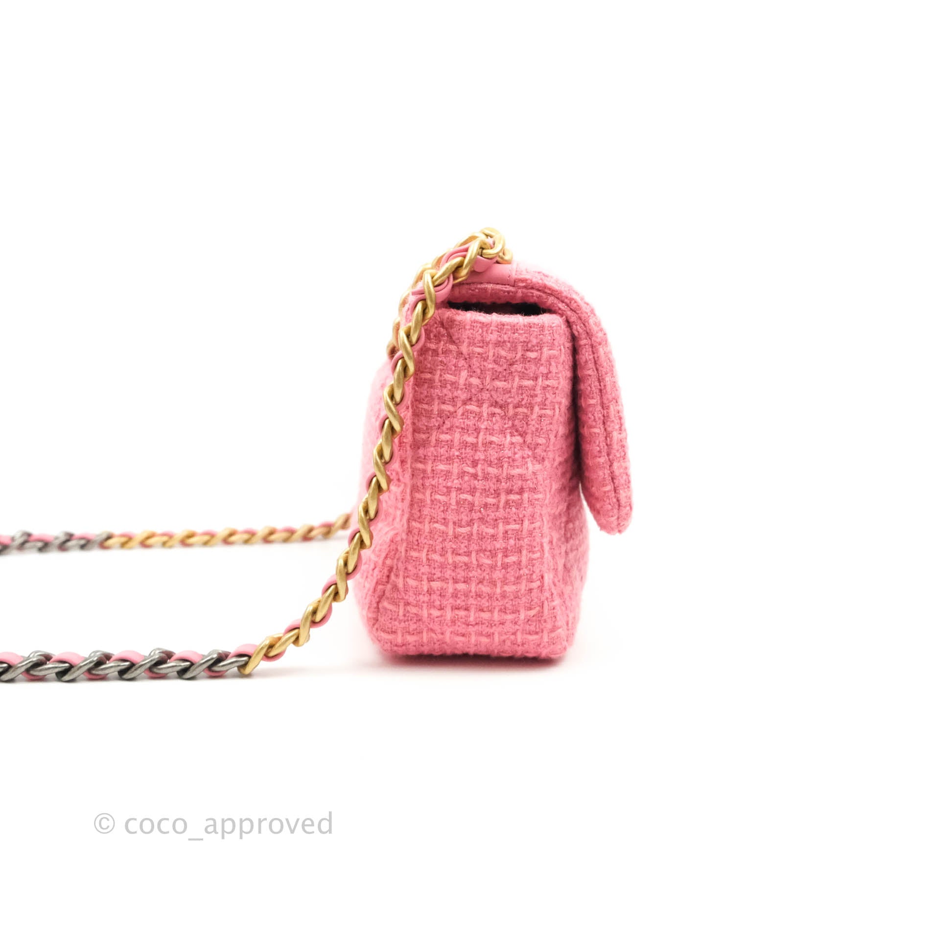 Chanel - Authenticated Chanel 19 Handbag - Tweed Pink Plain for Women, Very Good Condition