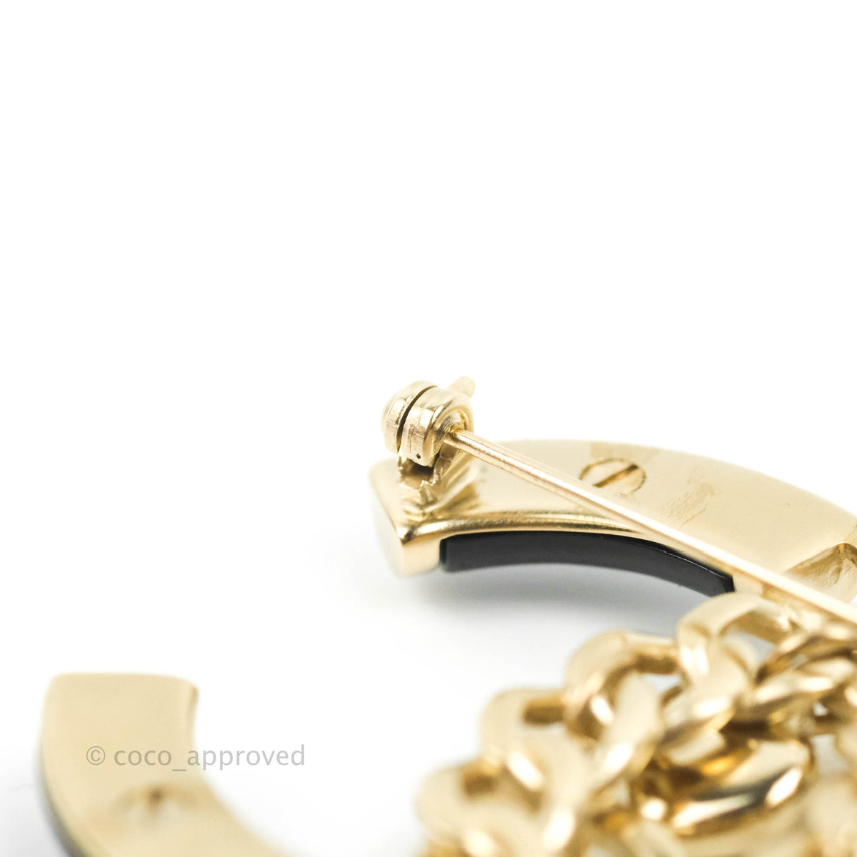 Chanel CC Chain Black Brooch Gold Tone 18B – Coco Approved Studio