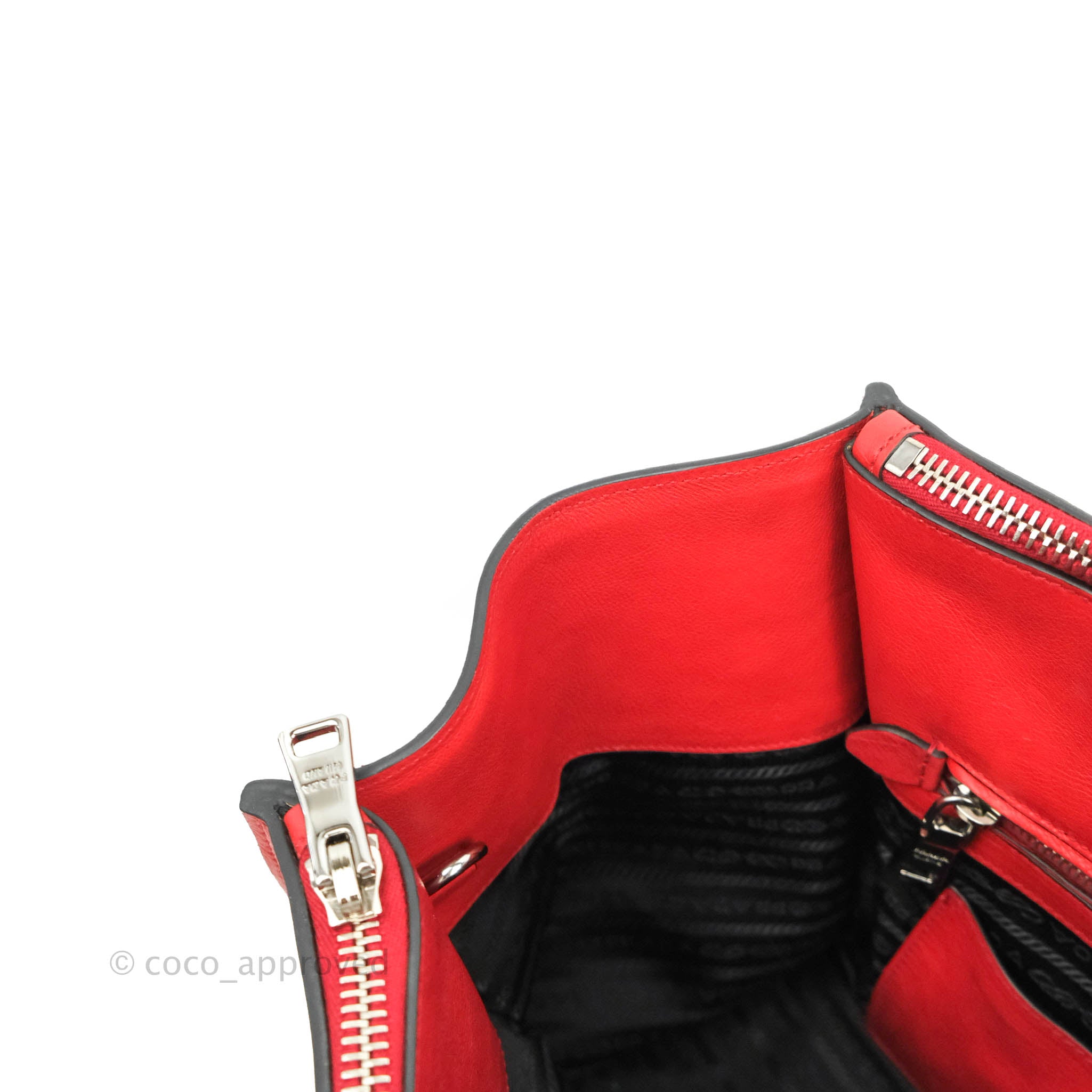 Prada Glace Calf Twin Pocket Tote Red – Coco Approved Studio