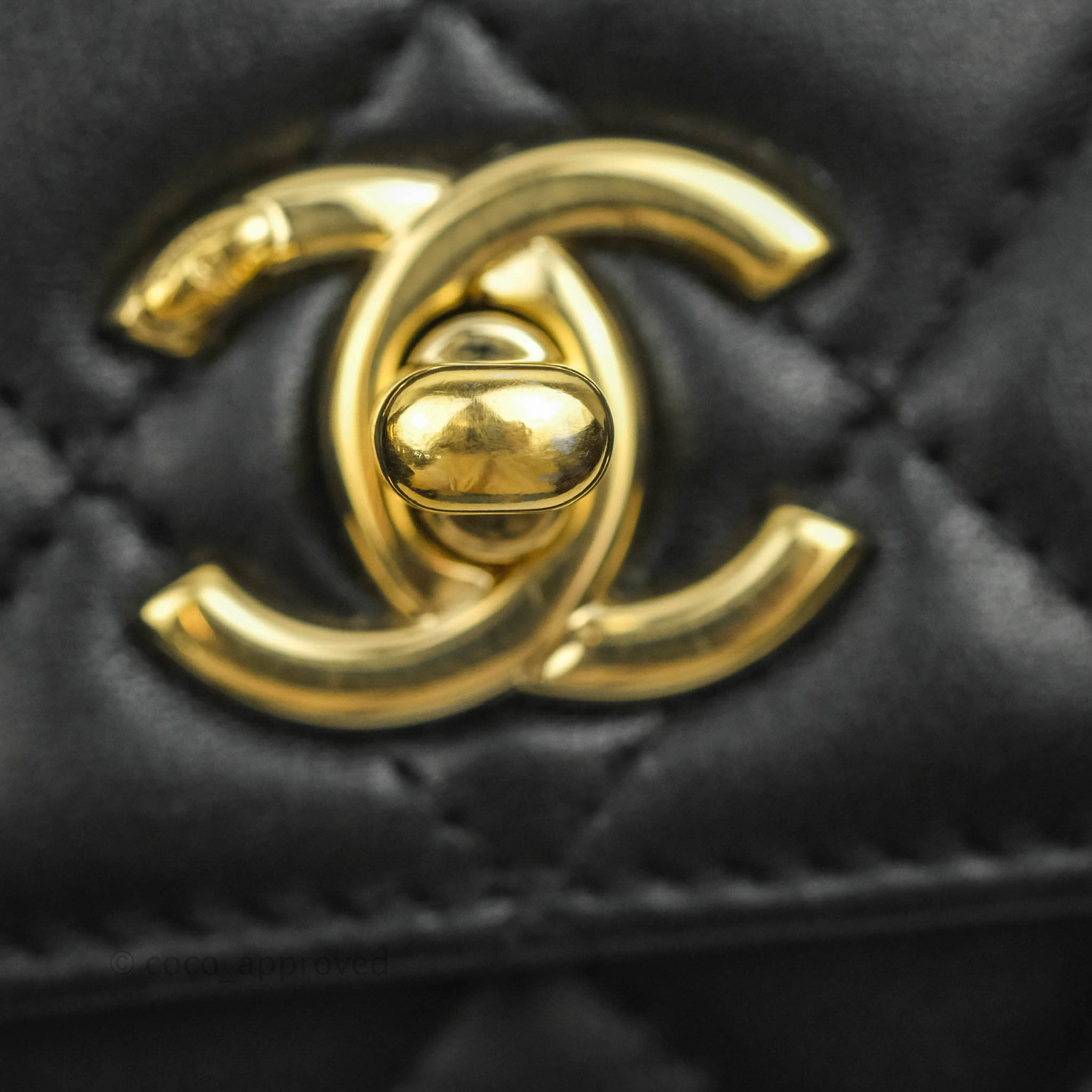 Chanel Mini Beauty Box Clutch With Chain Black Gold Hardware – Coco  Approved Studio