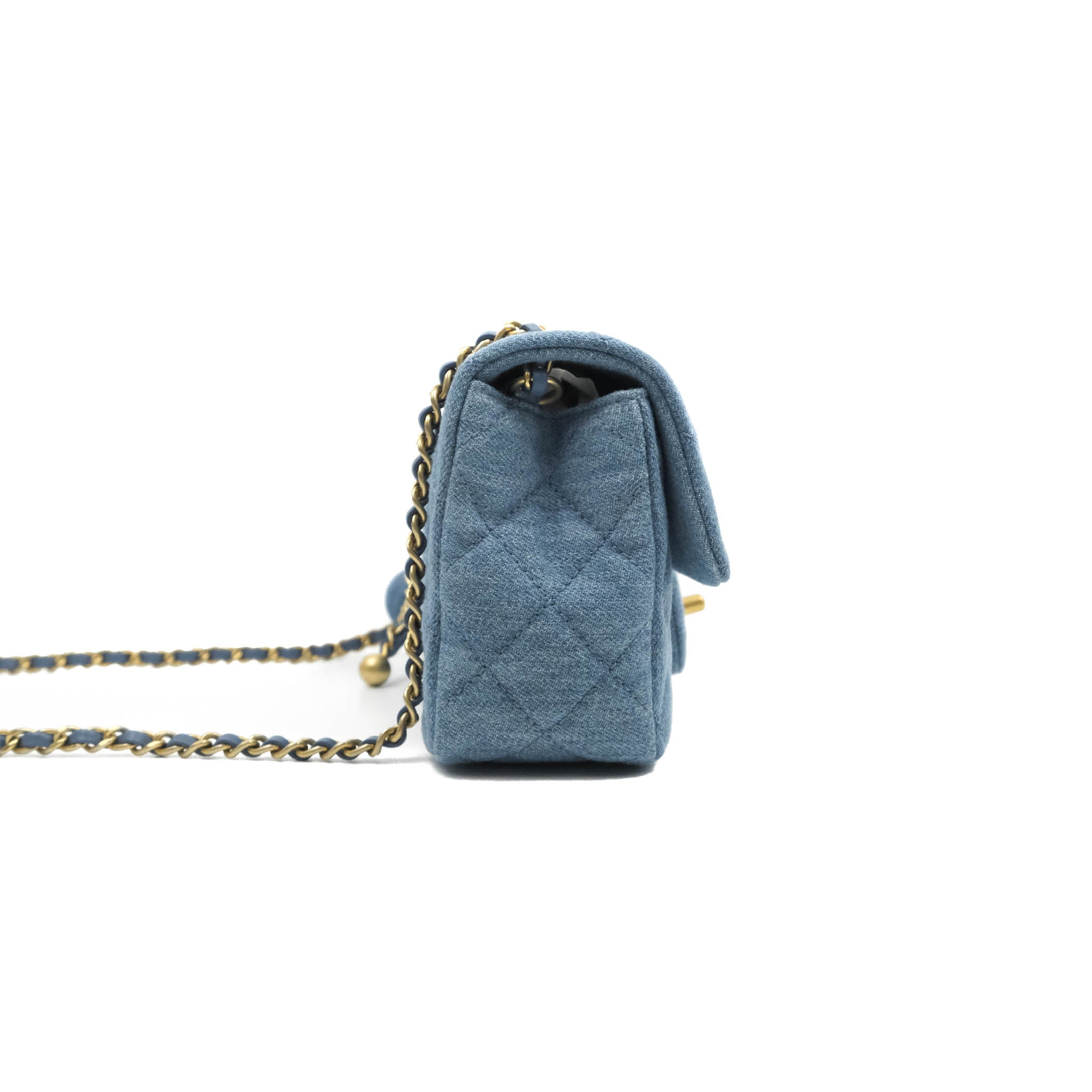 Chanel Quilted Pearl Crush Round Clutch With Chain Denim Aged Gold Har –  Coco Approved Studio