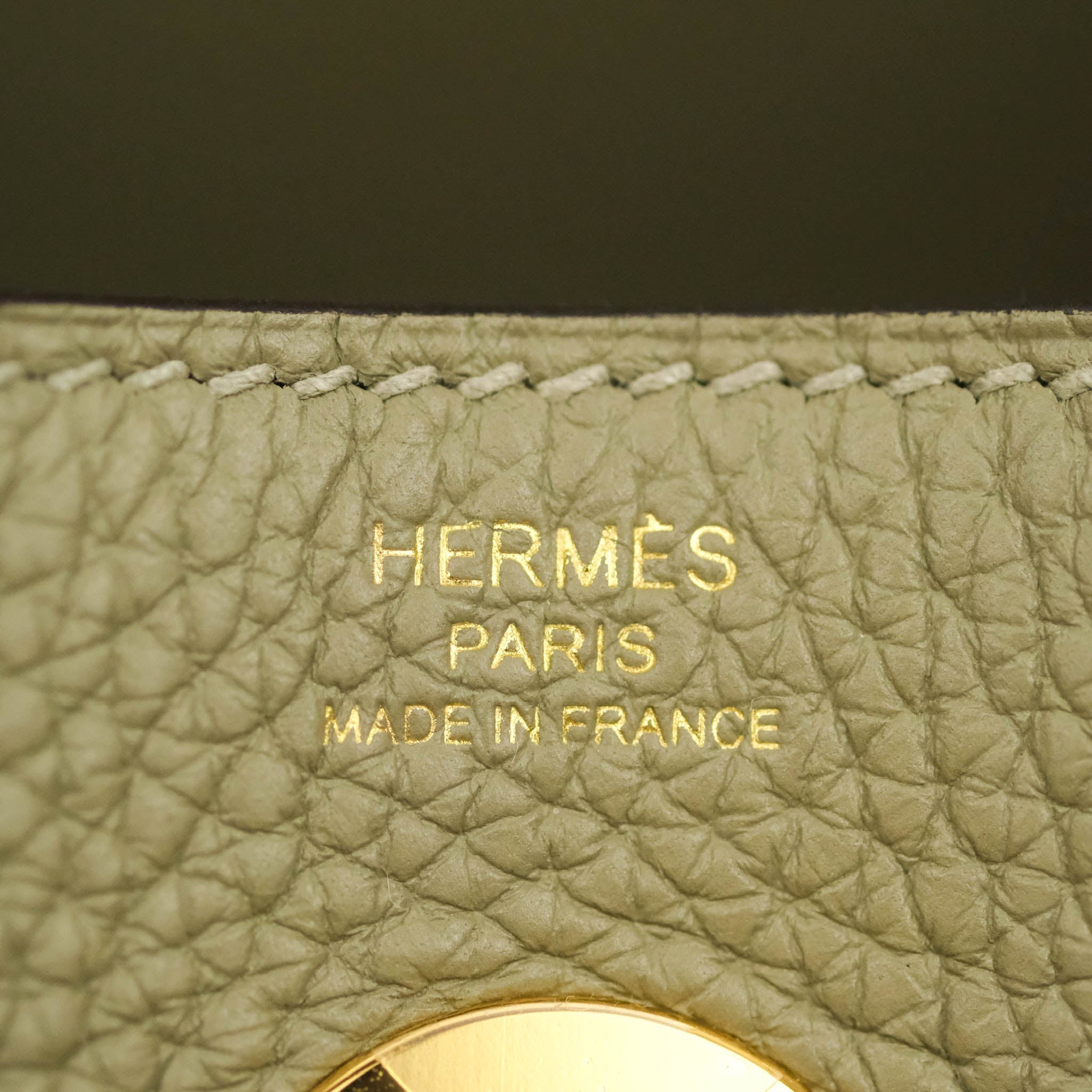 Hermès Lindy 26cm Gold 37 Clemence Leather Gold Hardware – SukiLux