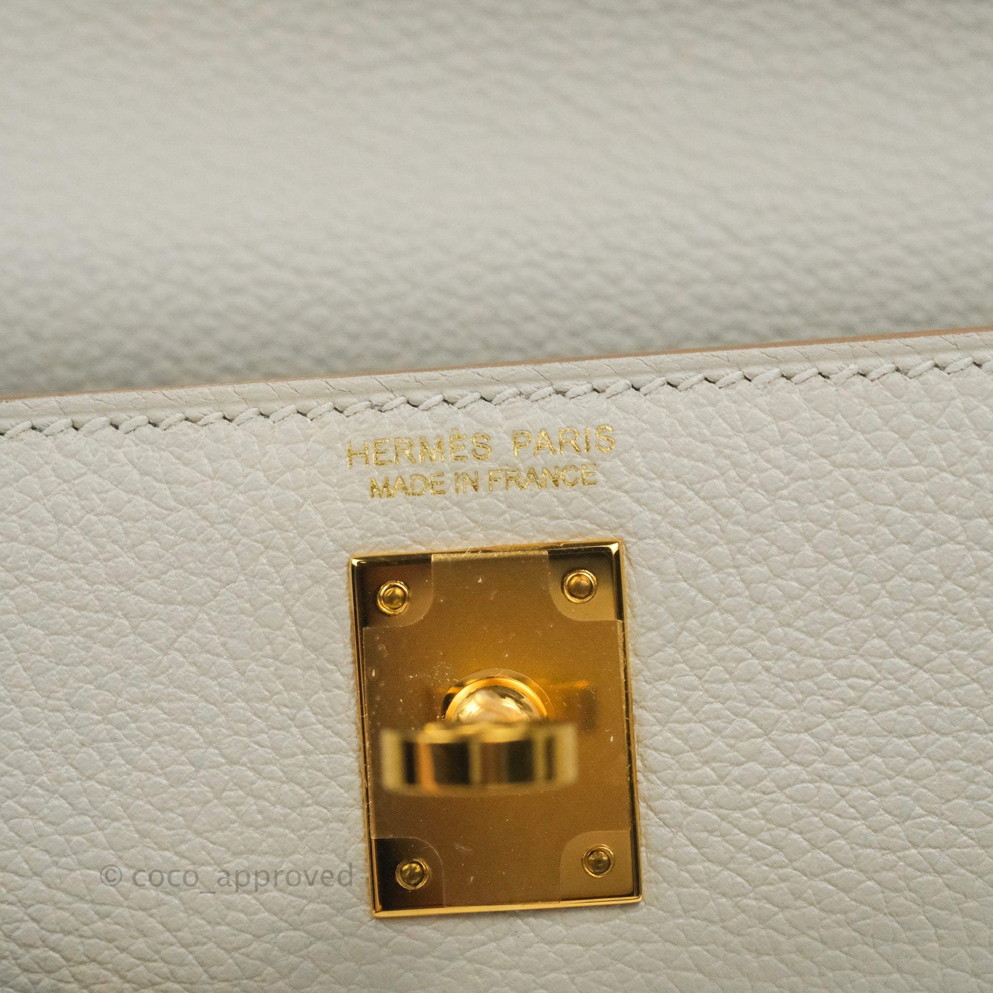 Hermès Kelly Danse II Vert Cru Swift with Gold Hardware - 2004, H Squa