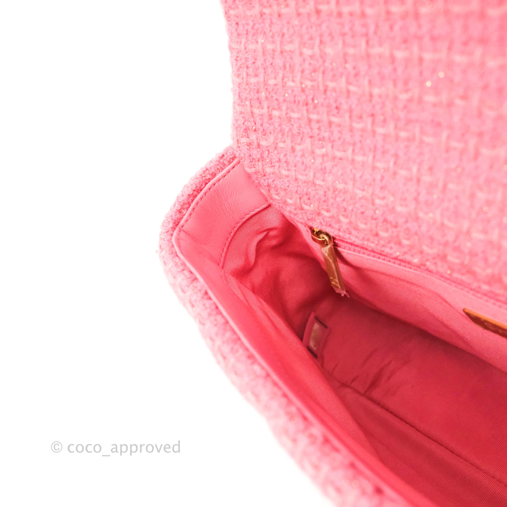 Chanel 19 *Rare* Flap Bag Quilted Tweed Medium In Pink – Trésor