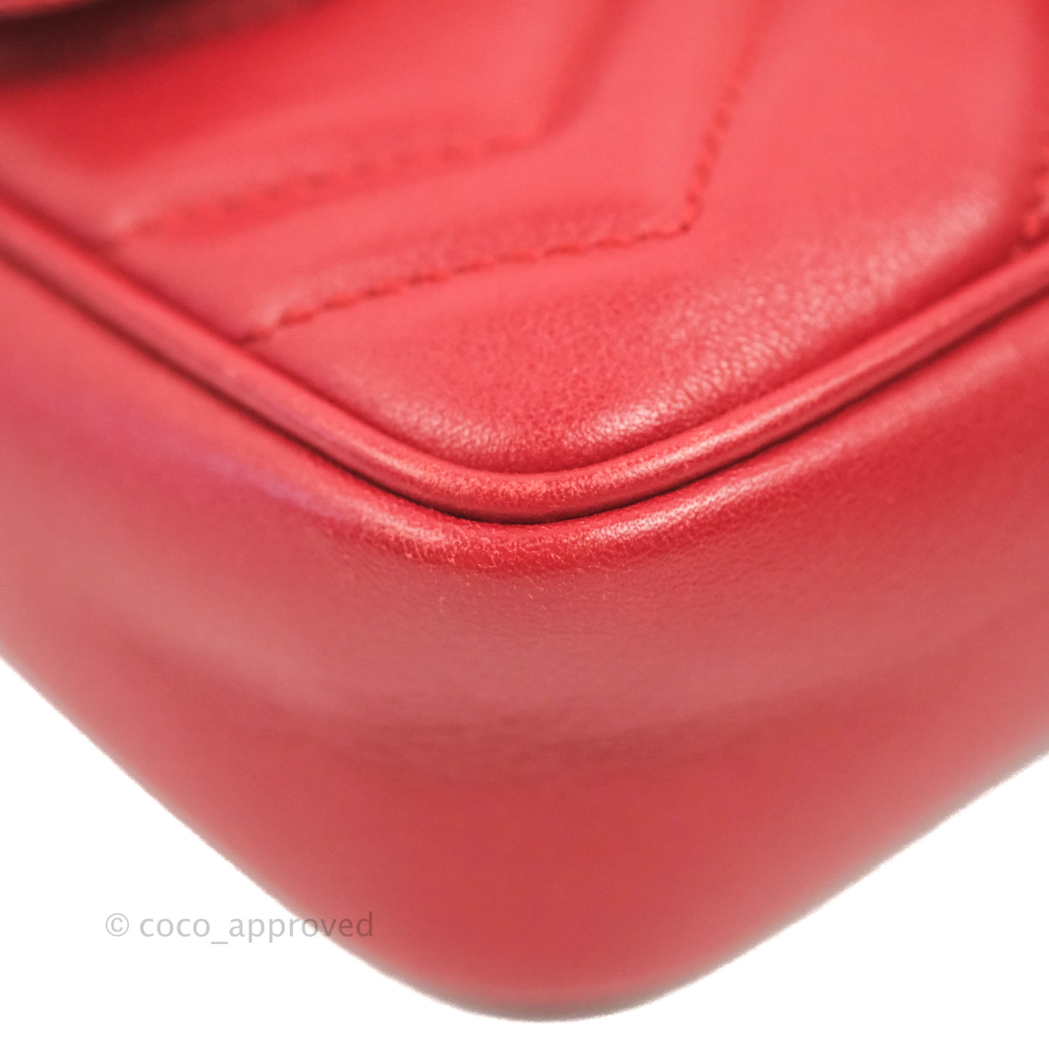 Gucci GG Marmont matelasse super mini bag red chevron leather