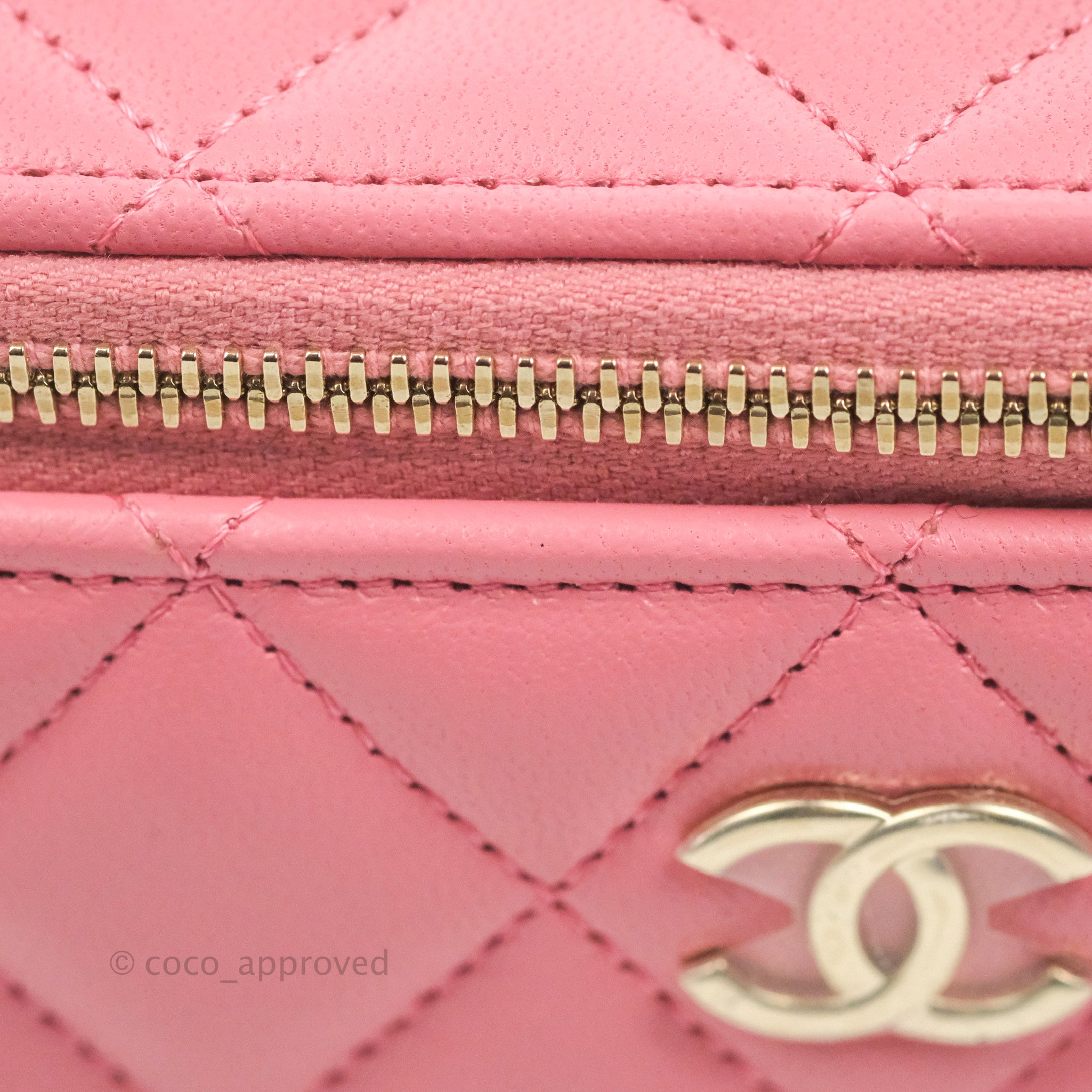 CHANEL Shearling Lambskin Quilted Small CC Vanity Case Pink