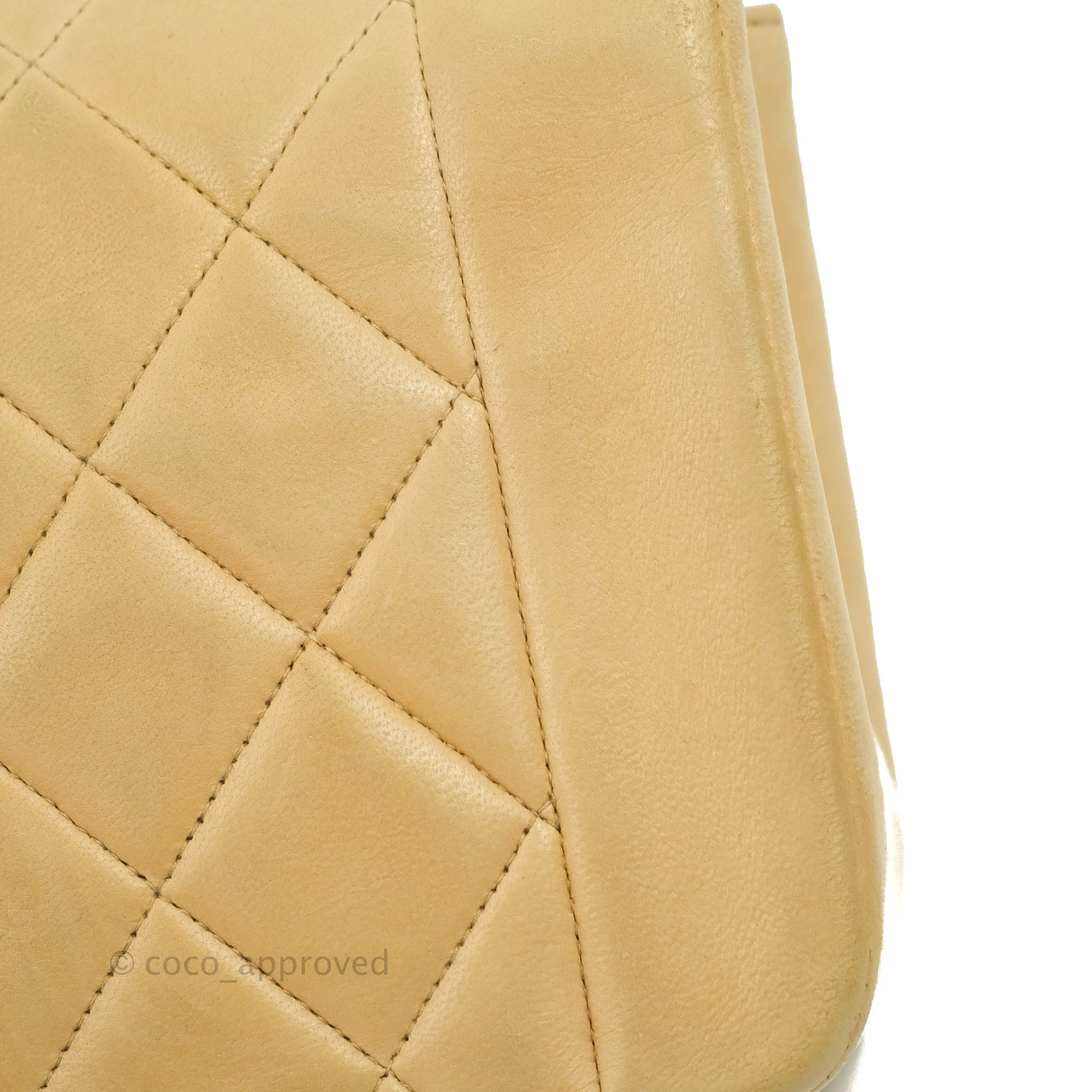 Chanel 1993 Vintage Light Taupe Beige Medium Diana Flap Bag 24k GHW La –  Boutique Patina