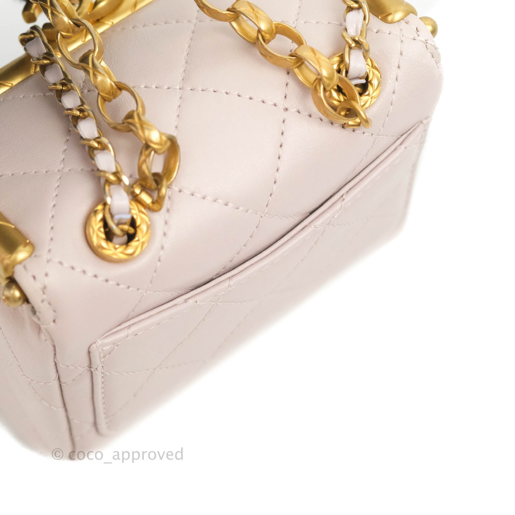 Chanel Metallic Gold Quilted Lambskin Kiss Lock Whipstitch Mini  Q6AGAN4NDB000