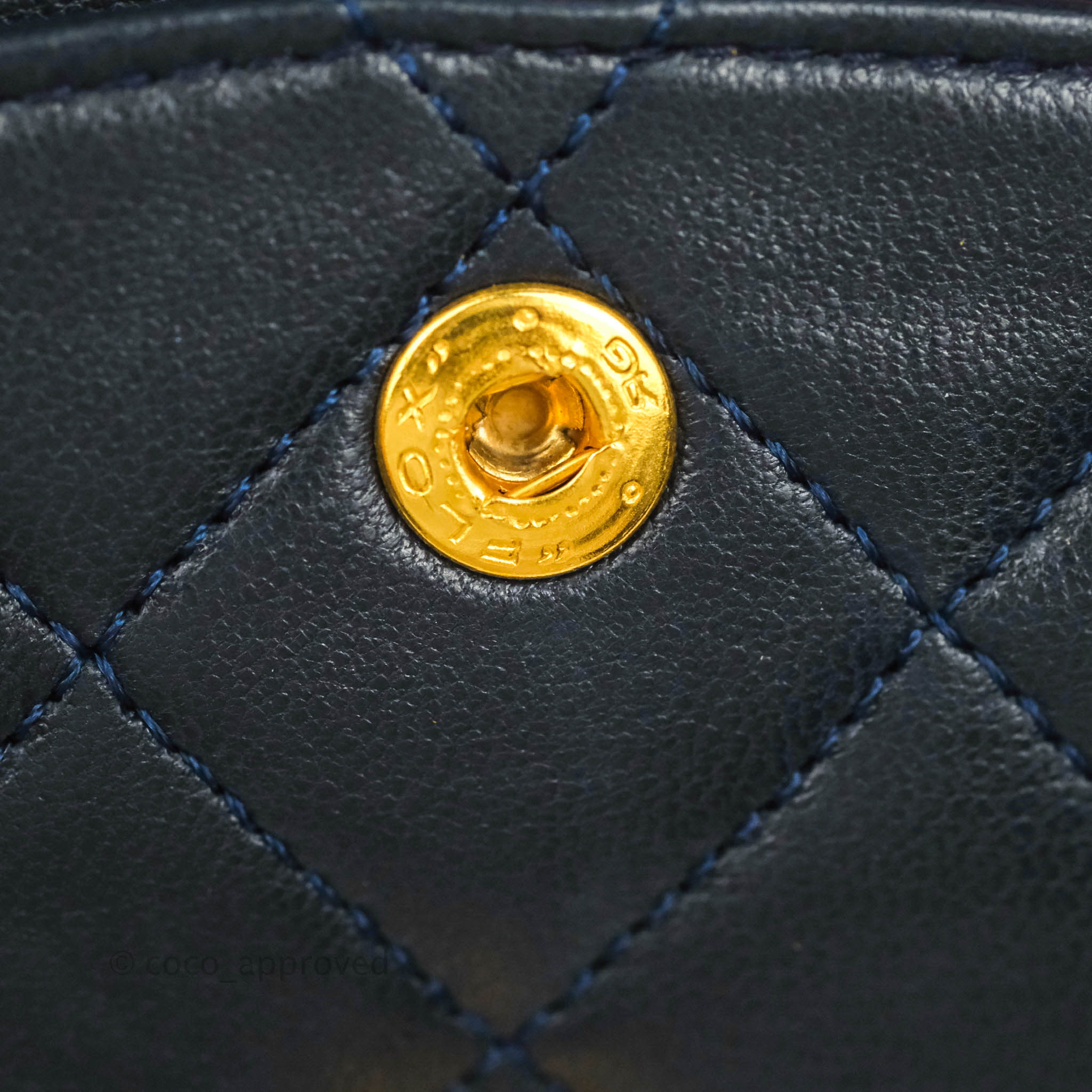 Chanel Classic Vintage Medium M/L Flap Navy Lambskin 24K Gold Hardware – Coco  Approved Studio