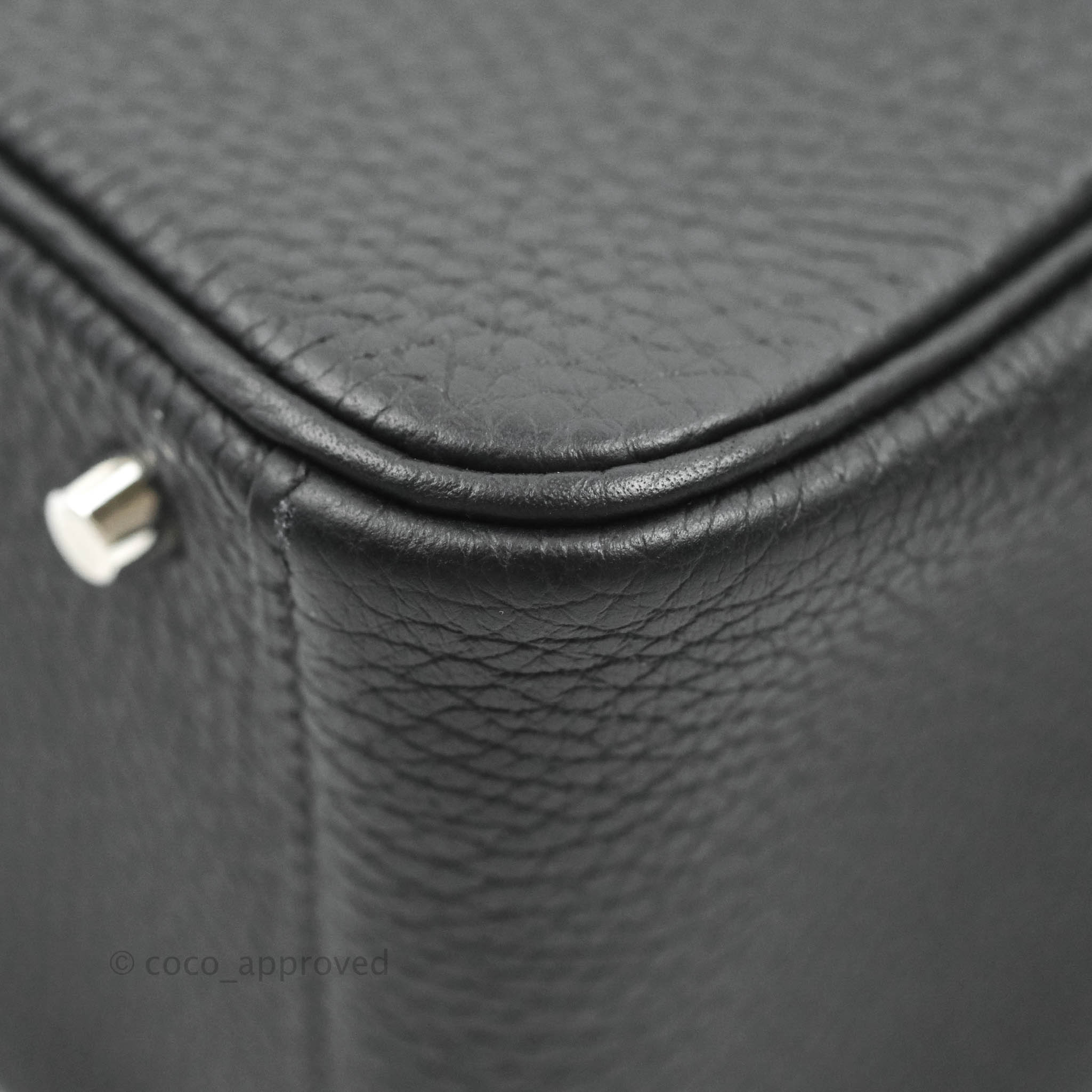 Hermès Mini Lindy 20 In Black Taurillon Clemence With Gold