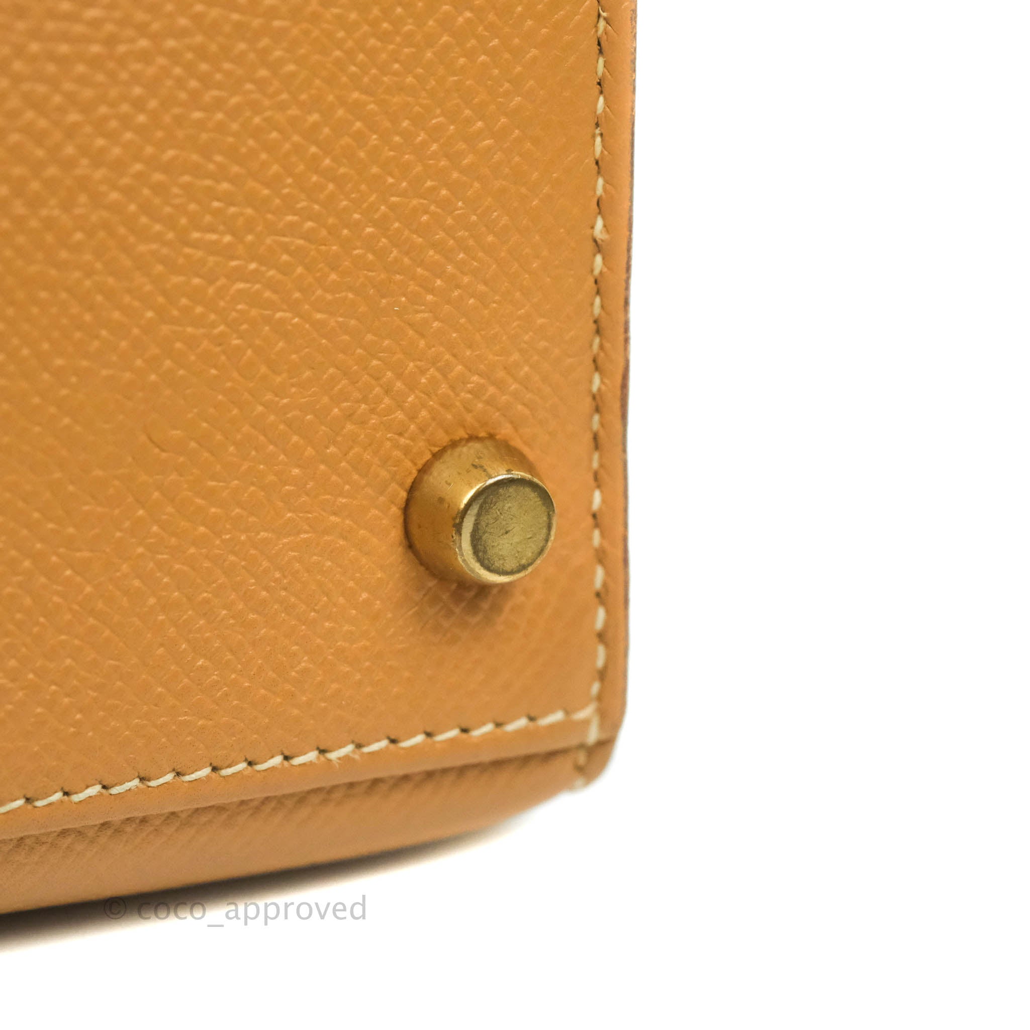 Sold at Auction: Hermès 28cm Vert Vertigo Ostrich Kelly Bag with Gold  Hardware D, 2019 Condition