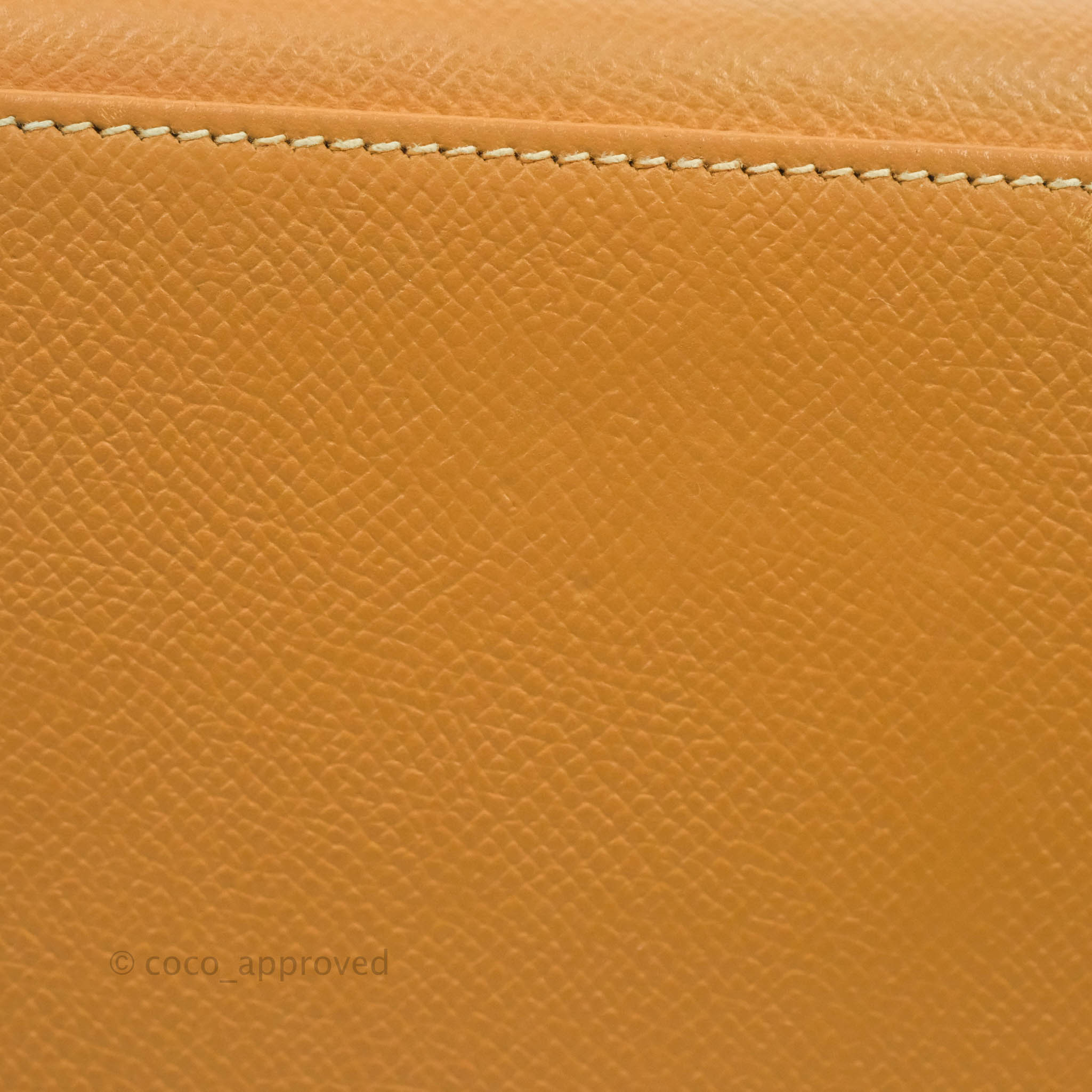 KELLY SELLIER 28 CALF BOX LEATHER CRAIE COLOUR WITH GOLD HARDWARE. HERMÈS,  2000, Hermès Handbags, Jewellery