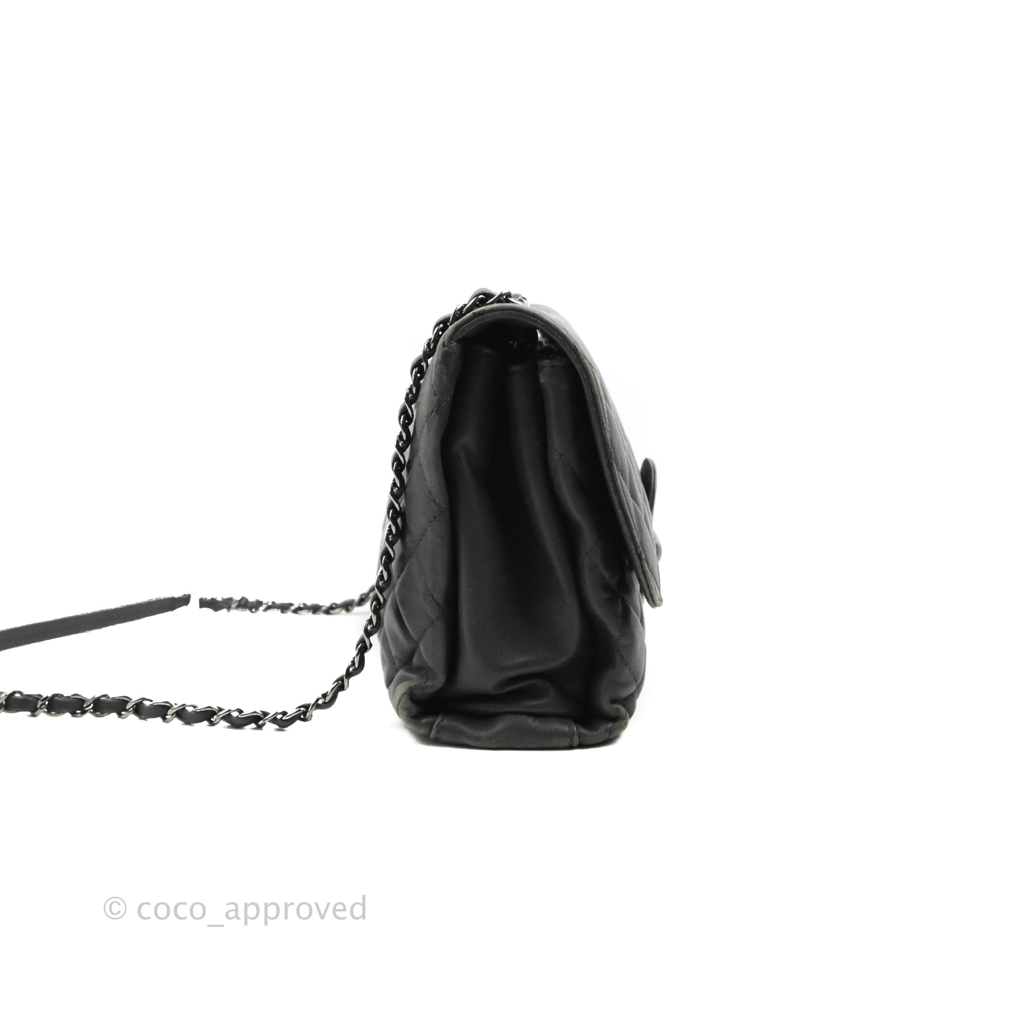 Chanel Quilted Jumbo Coco Loop Flap Black Lambskin – ＬＯＶＥＬＯＴＳＬＵＸＵＲＹ